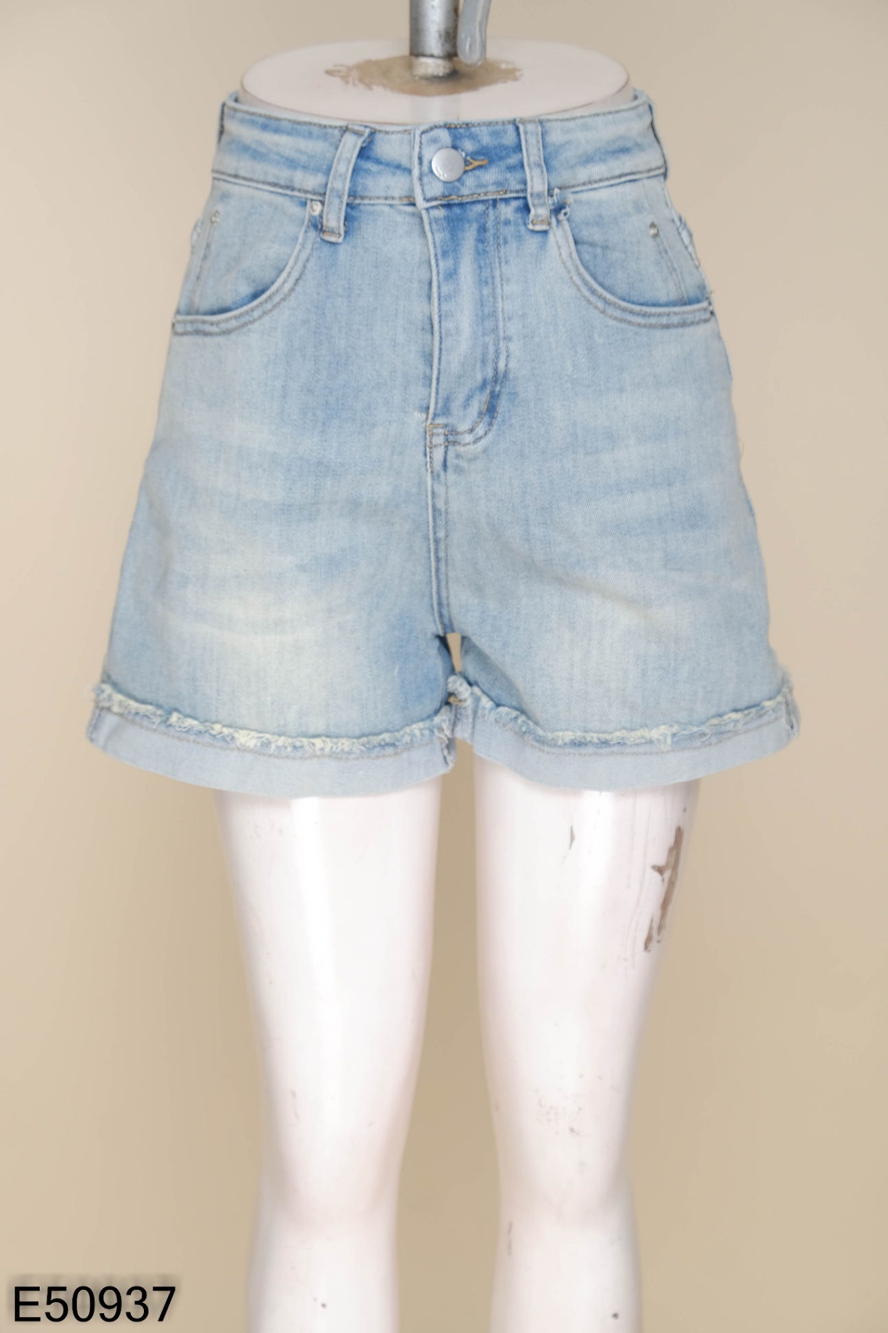 Quần shorts jeans xanh bạc