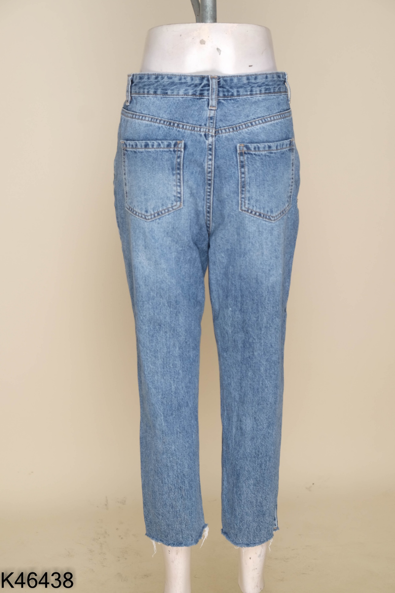 Quần jeans xanh IVY MODA cắt gấu