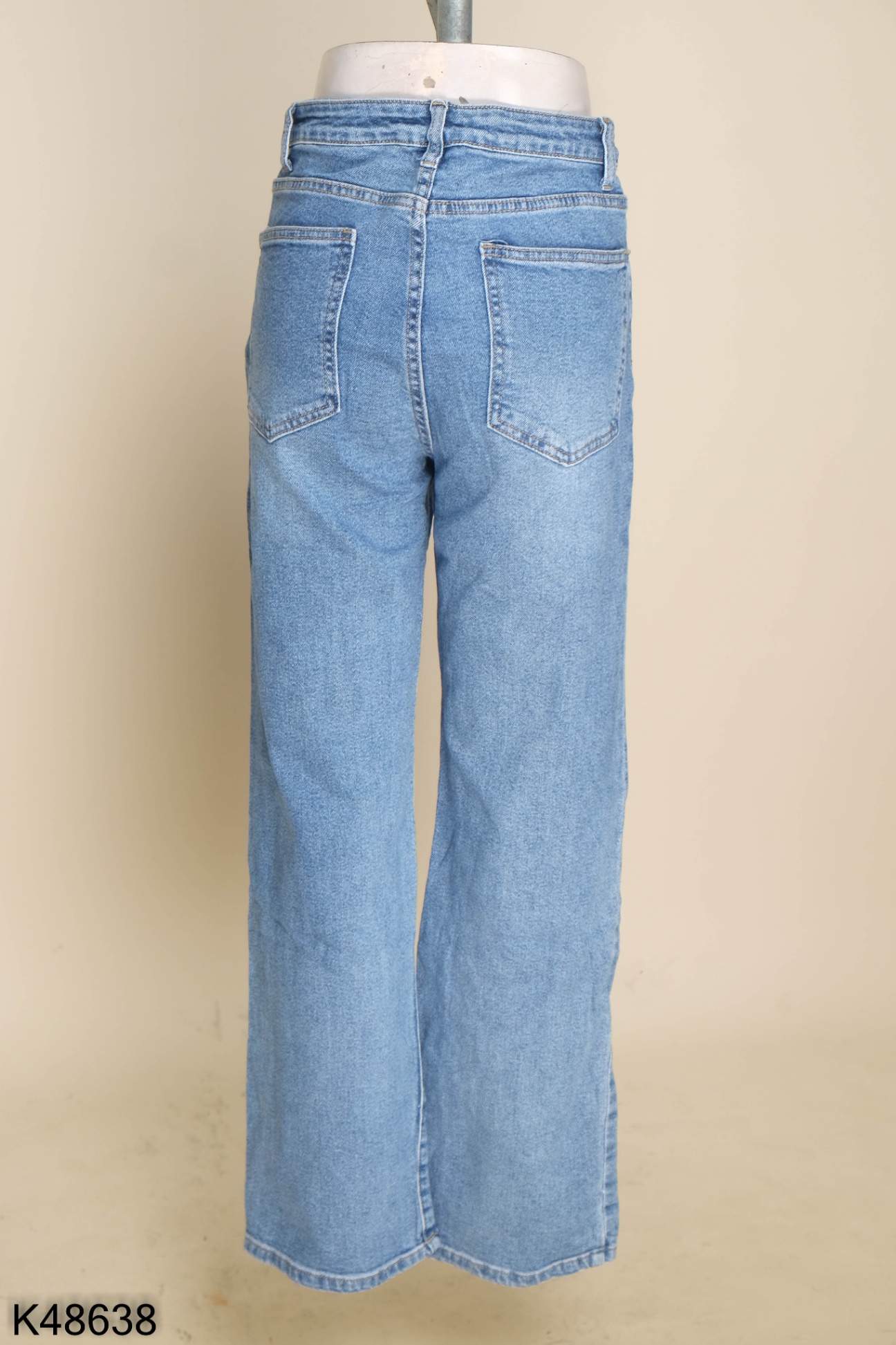 Quần jeans xanh trơn