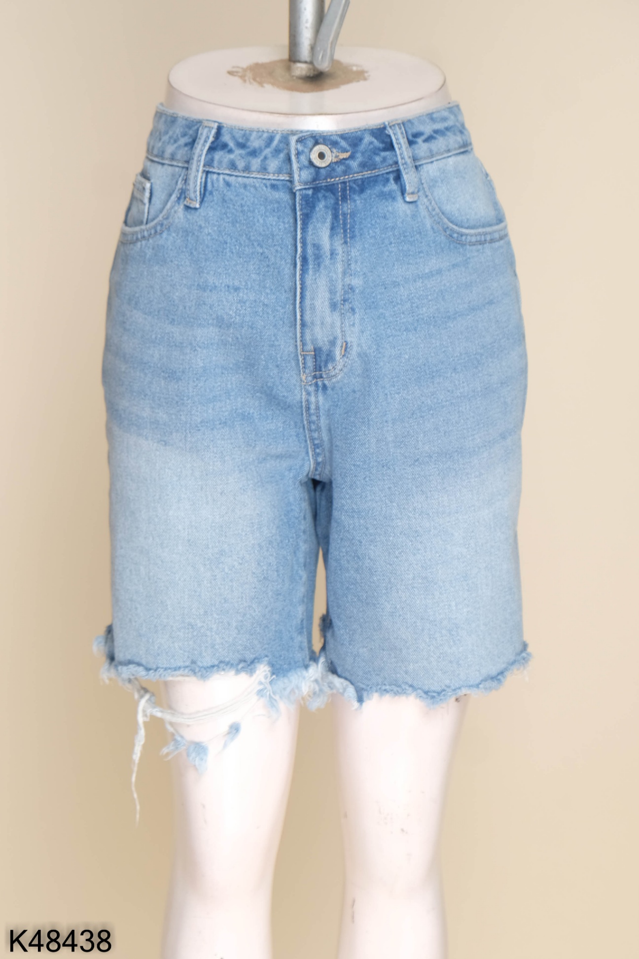 Quần shorts jeans MISS SIXTY xanh cắt gấu