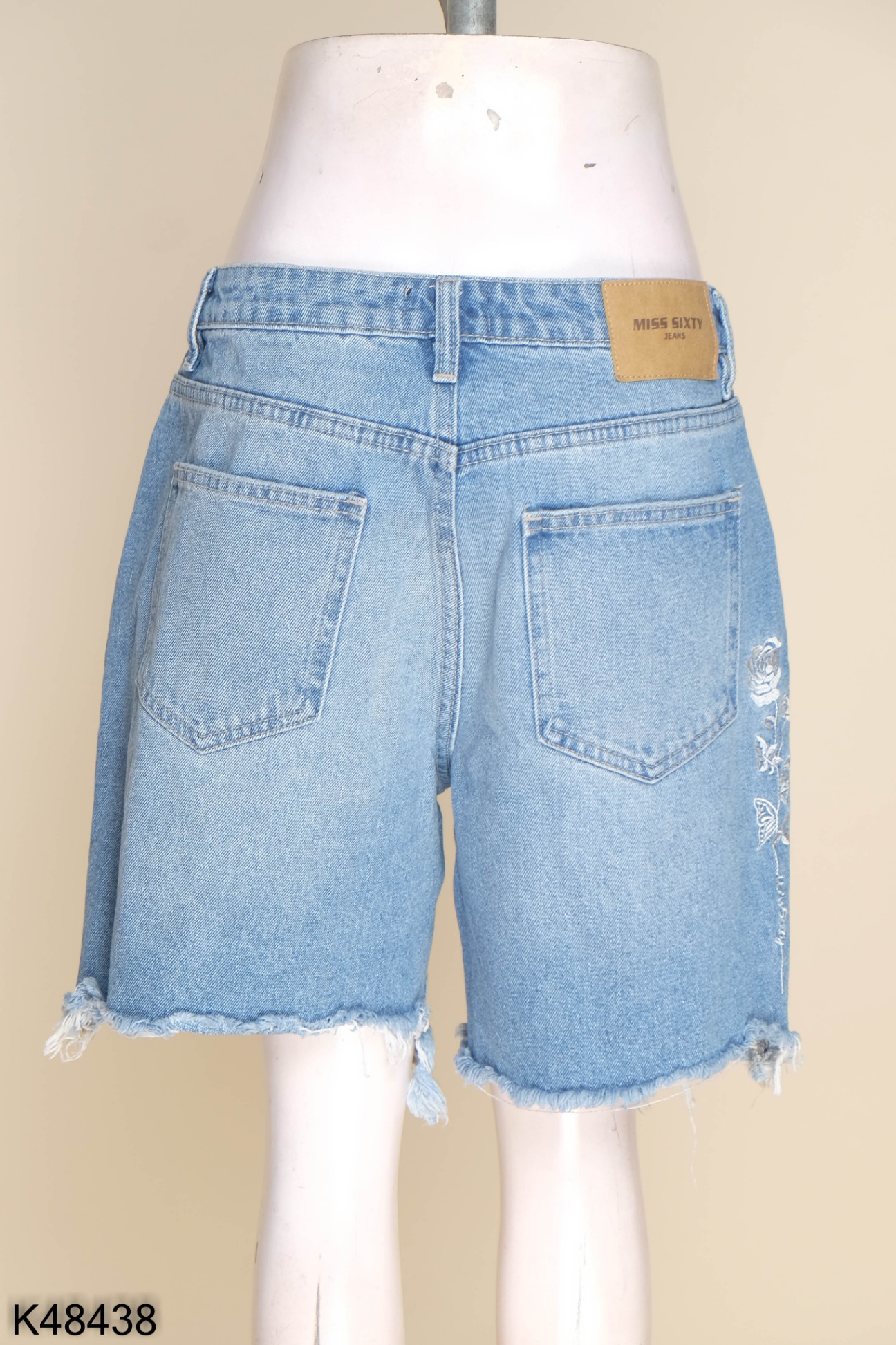 Quần shorts jeans MISS SIXTY xanh cắt gấu