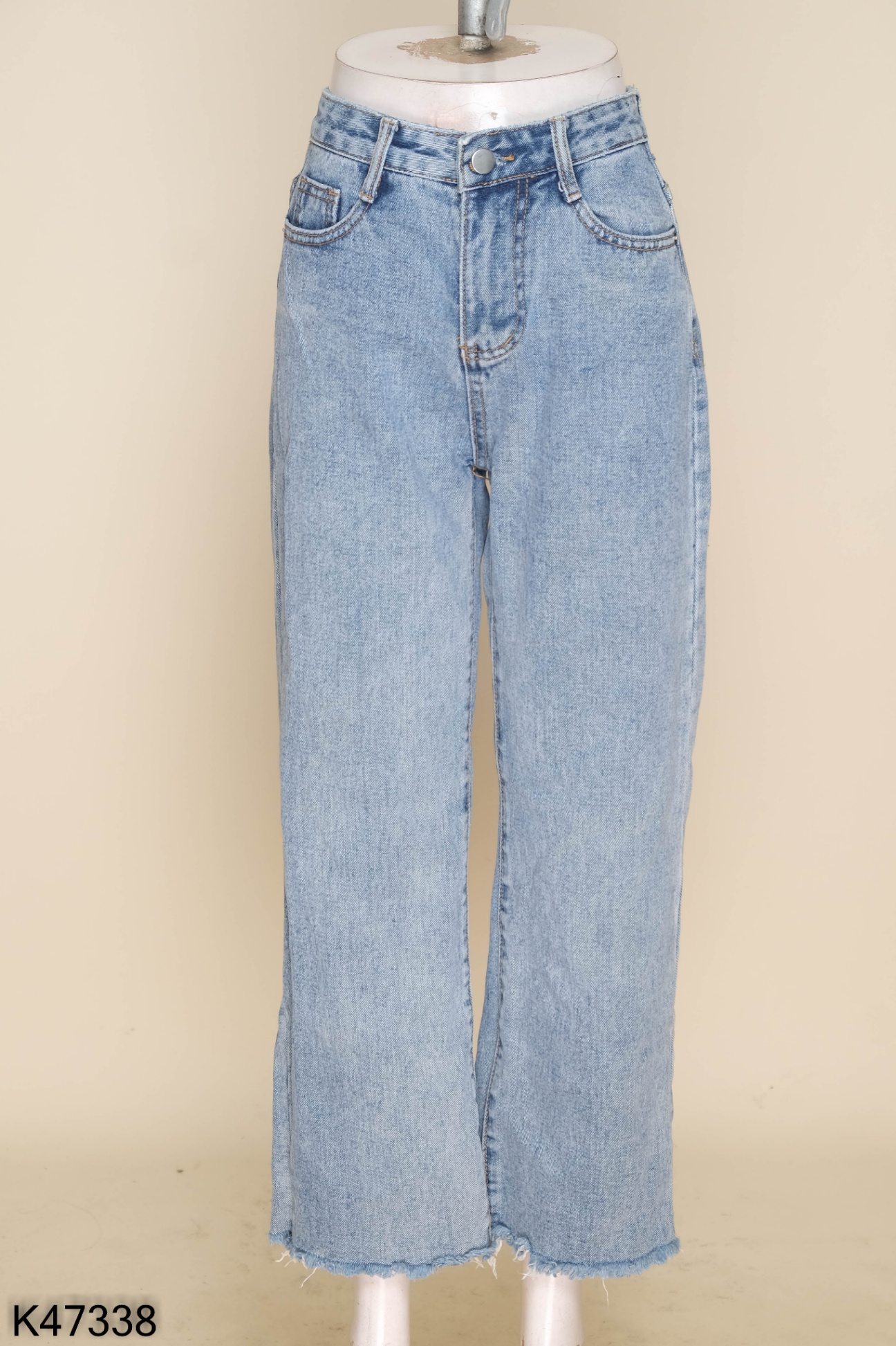 Quần jeans xanh trơn