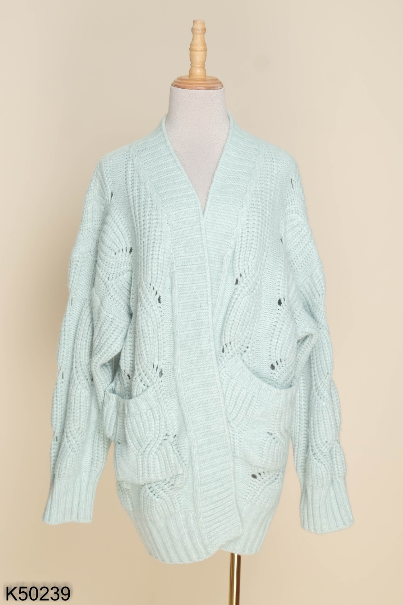 Áo cardigan len xanh vặn thừng