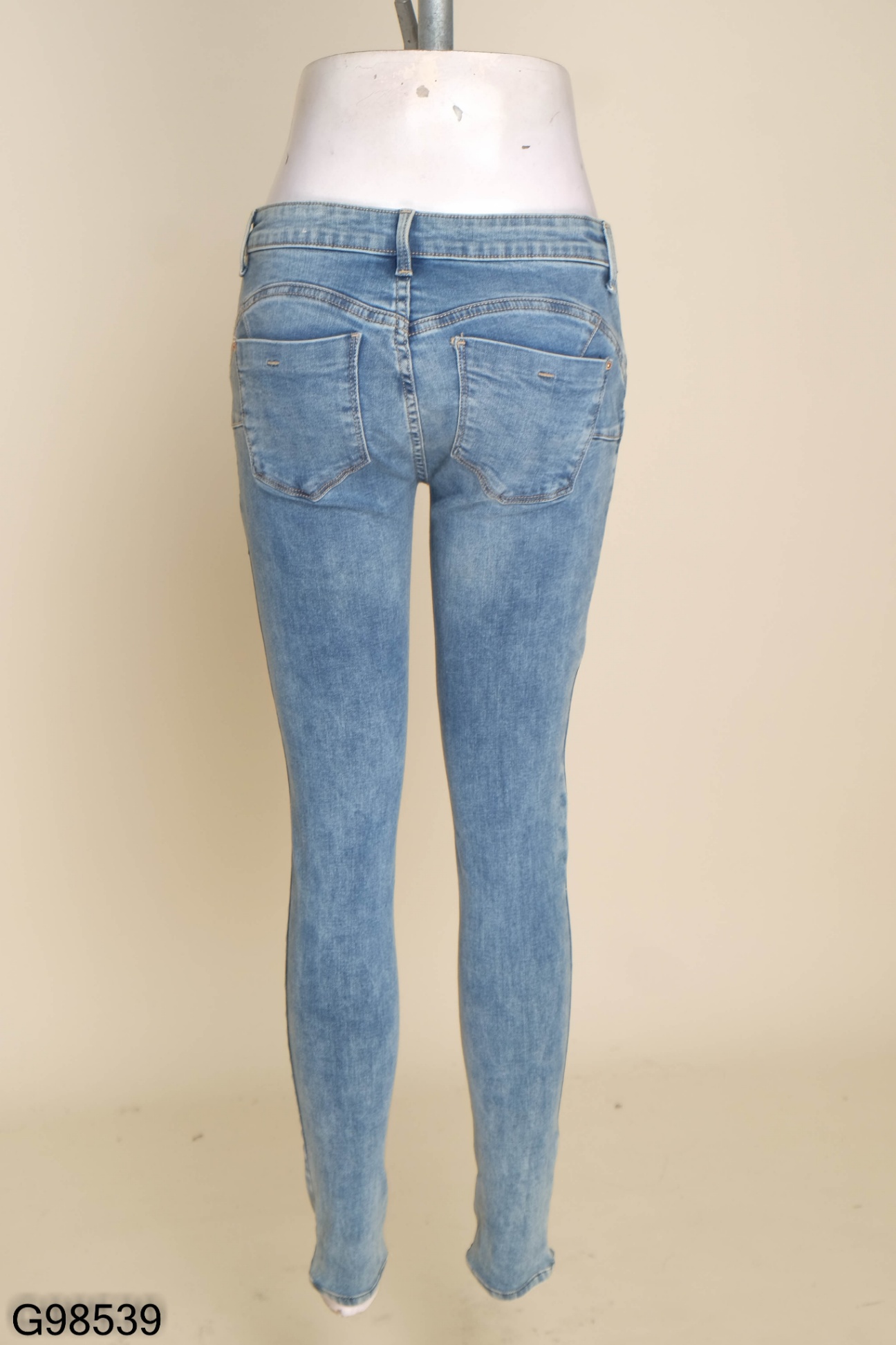 Quần jeans trơn xanh nhạt