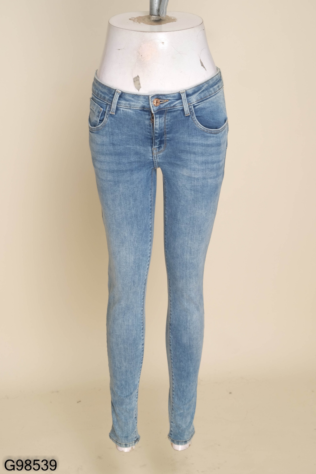 Quần jeans trơn xanh nhạt