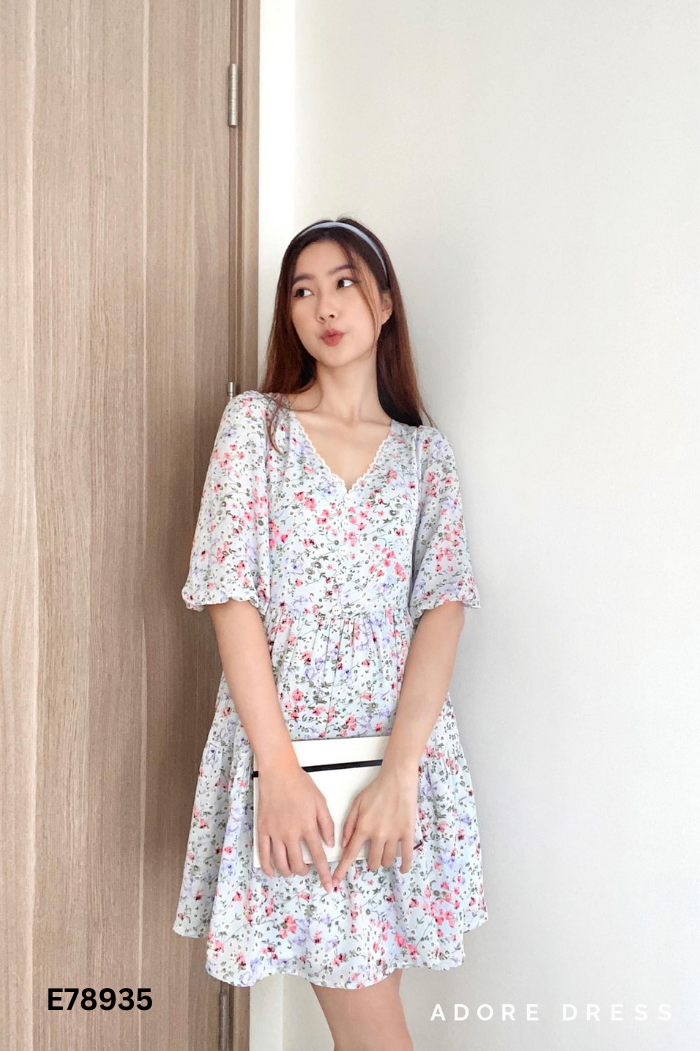 Váy hồng hoa ADORE DRESS cổ V