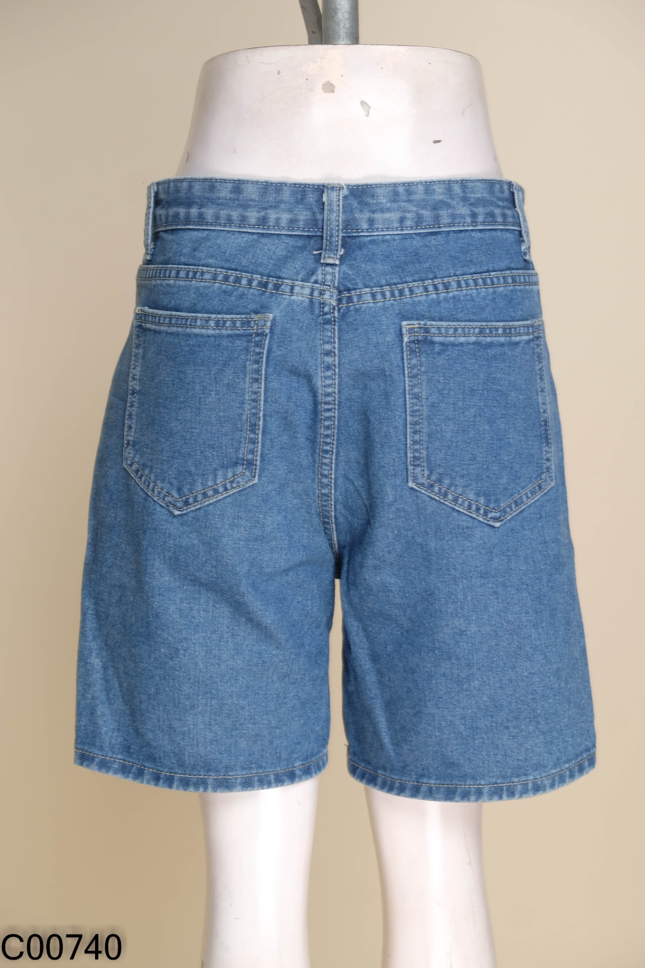 Quần shorts jeans lửng