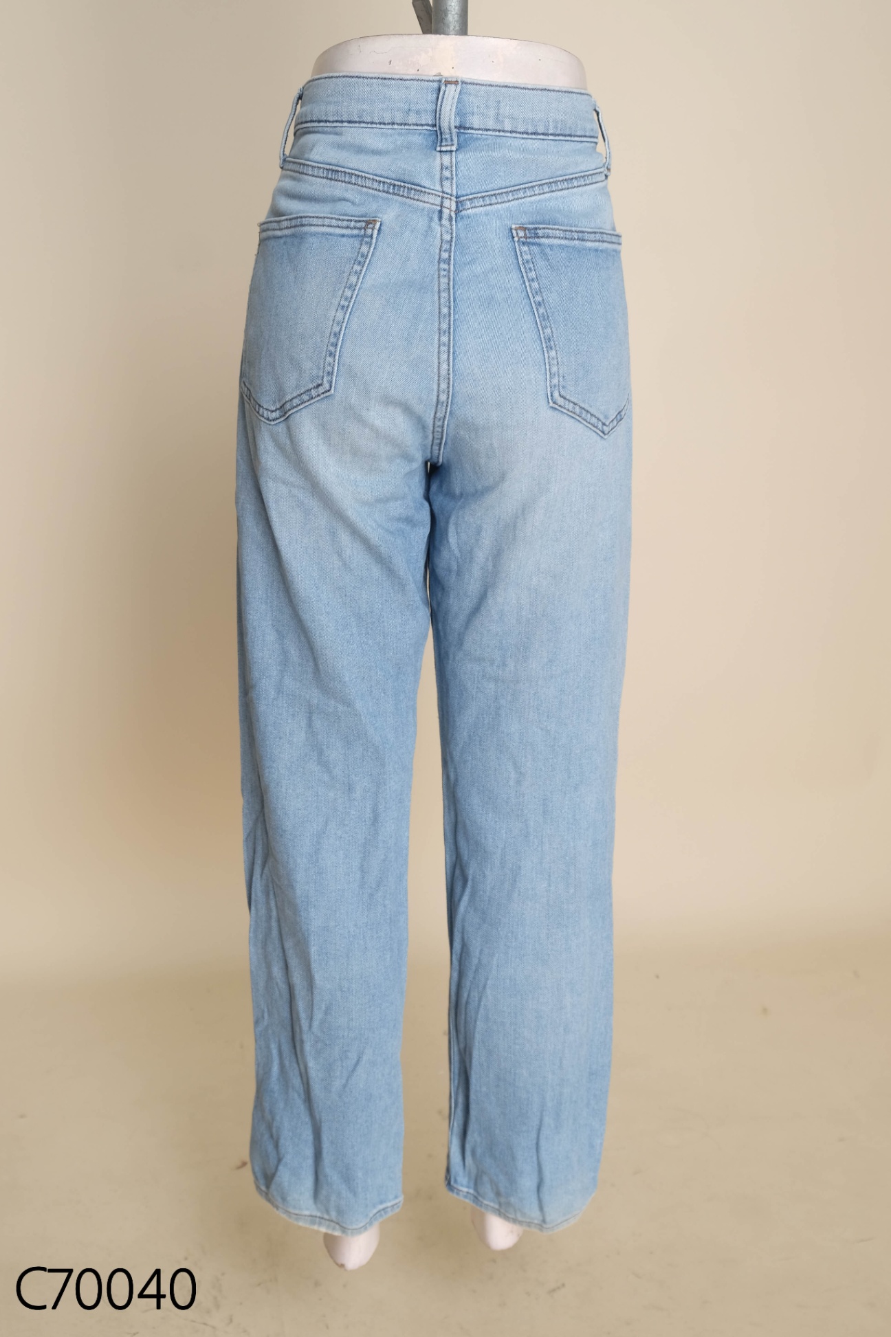 Quần jeans UNIQLO xanh trơn