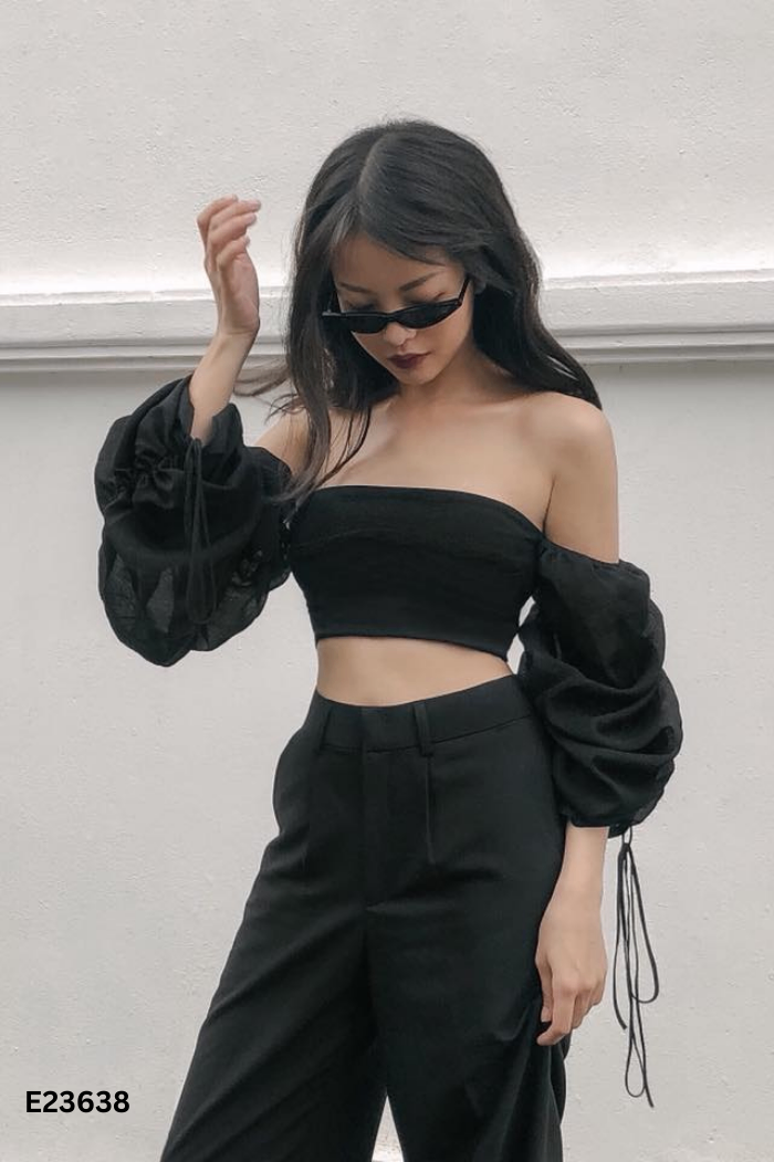 Áo AEIE đen croptop