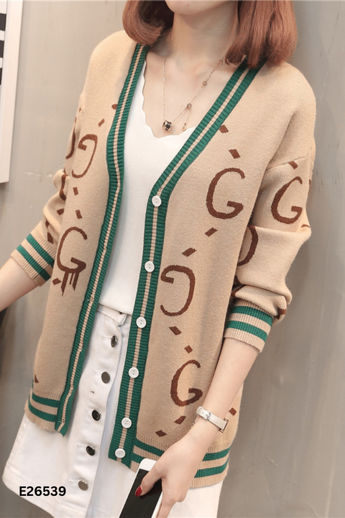 Cardigan len be viền xanh họa tiết nâu