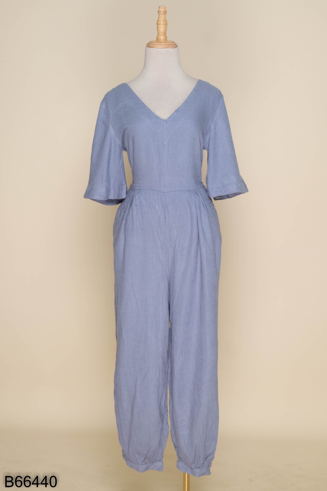 Jumpsuits xanh trơn cổ V