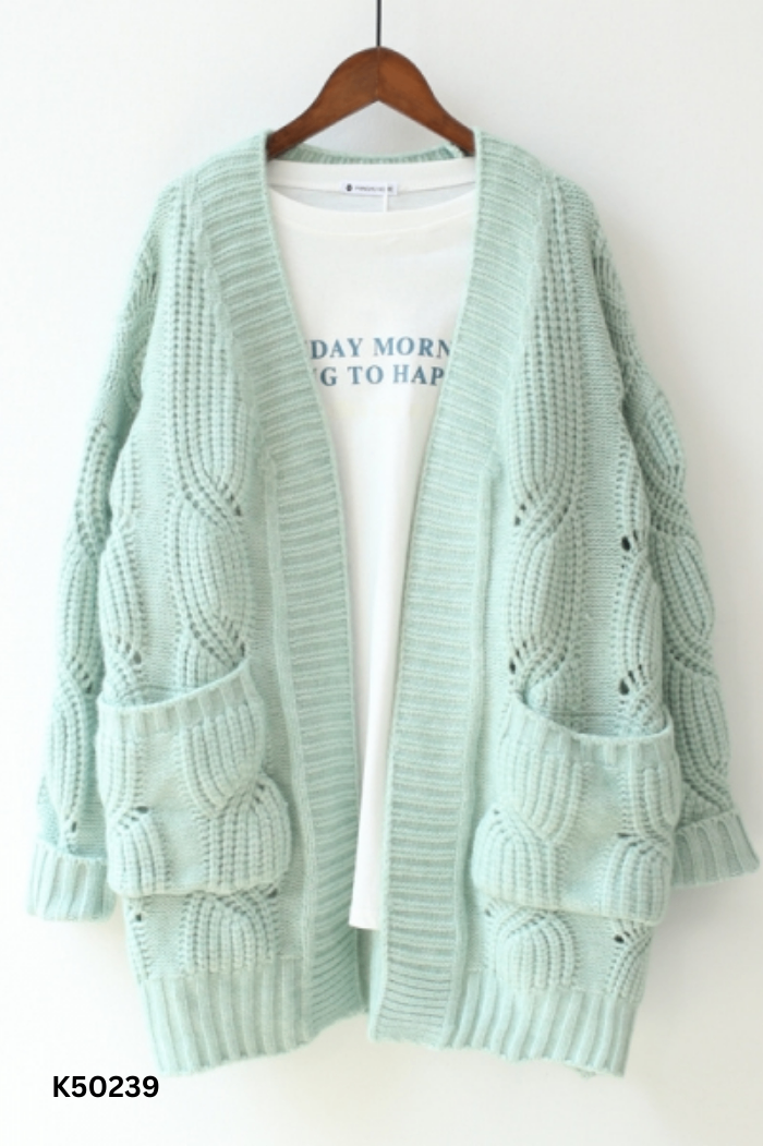 Áo cardigan len xanh vặn thừng