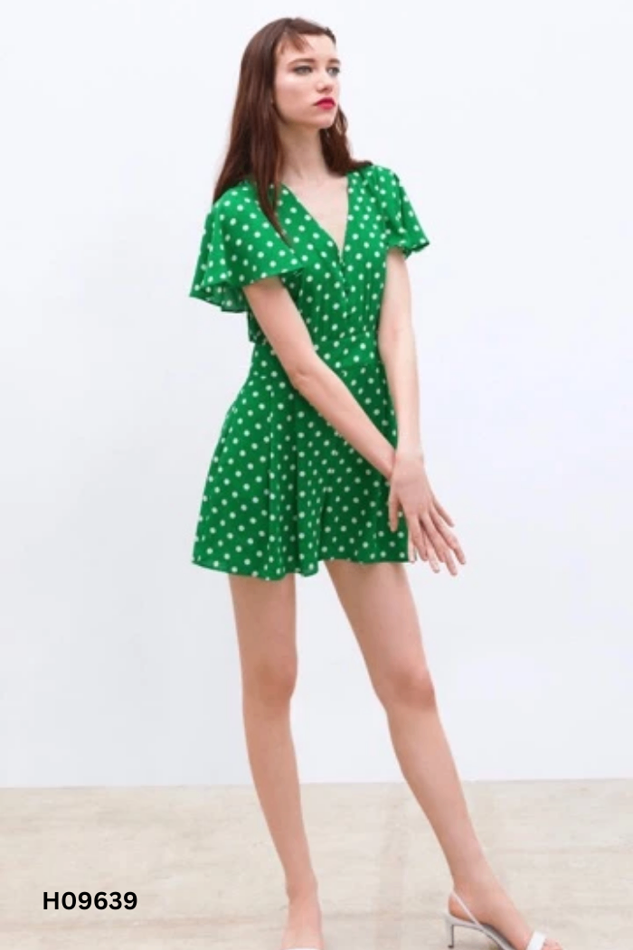 Jumpsuit xanh chấm bi trắng