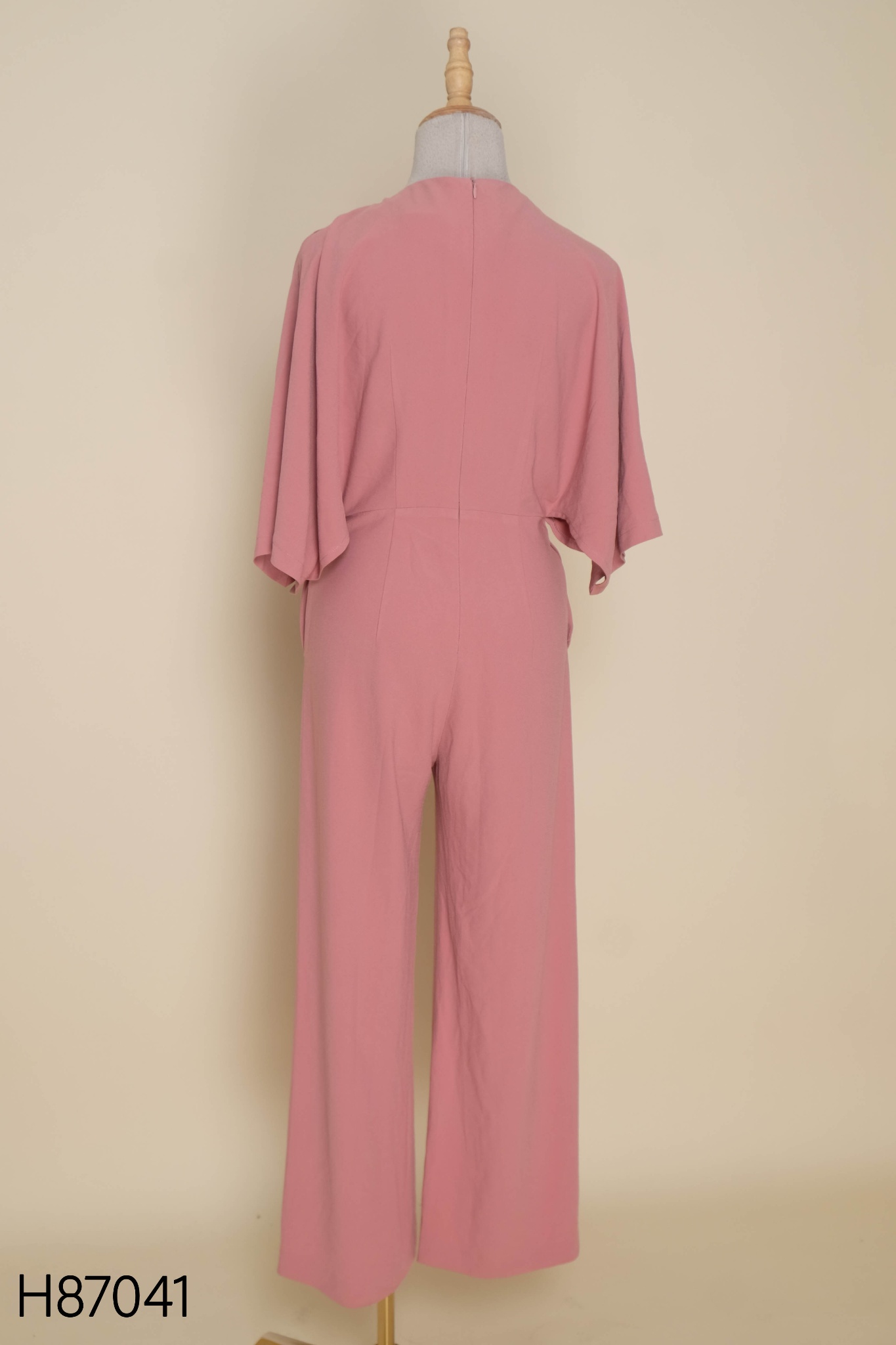 Jumpsuits hồng cánh dơi