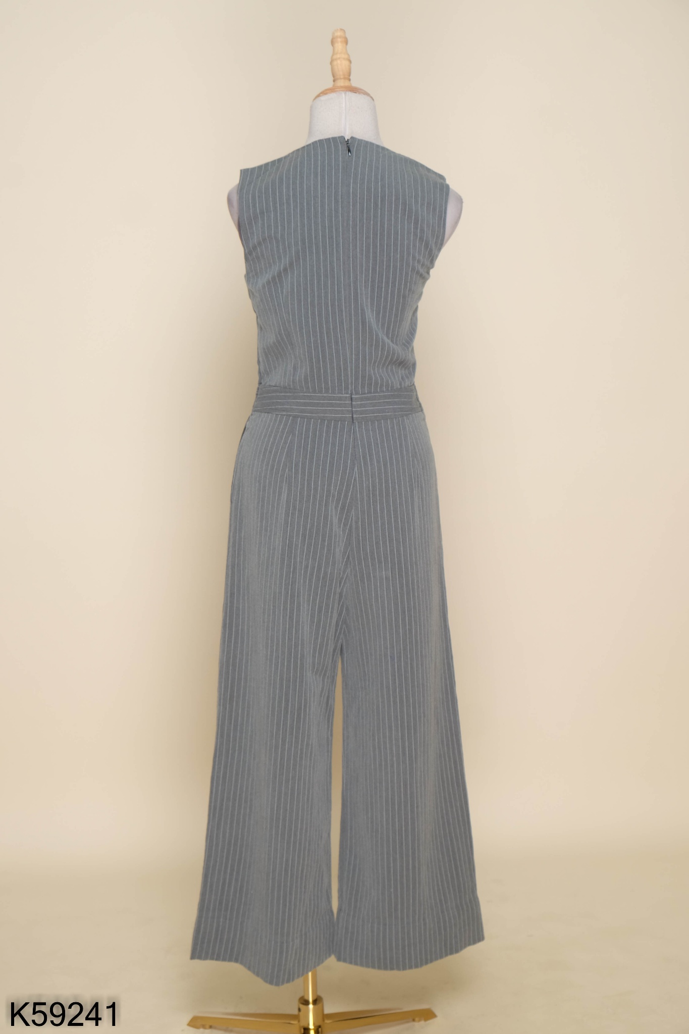 Jumpsuits sát nách kẻ xám