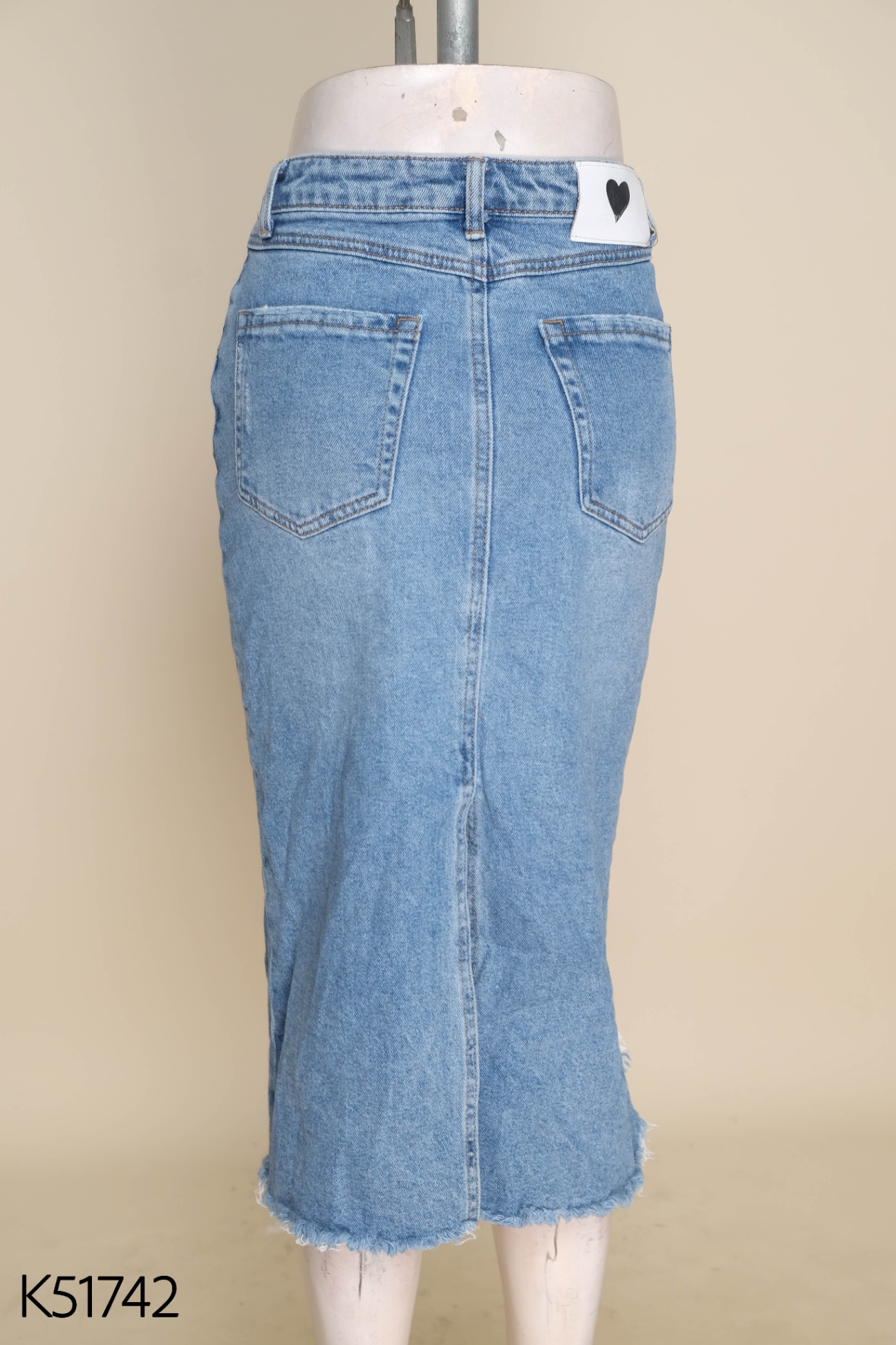 Chân váy jeans xanh tim đen