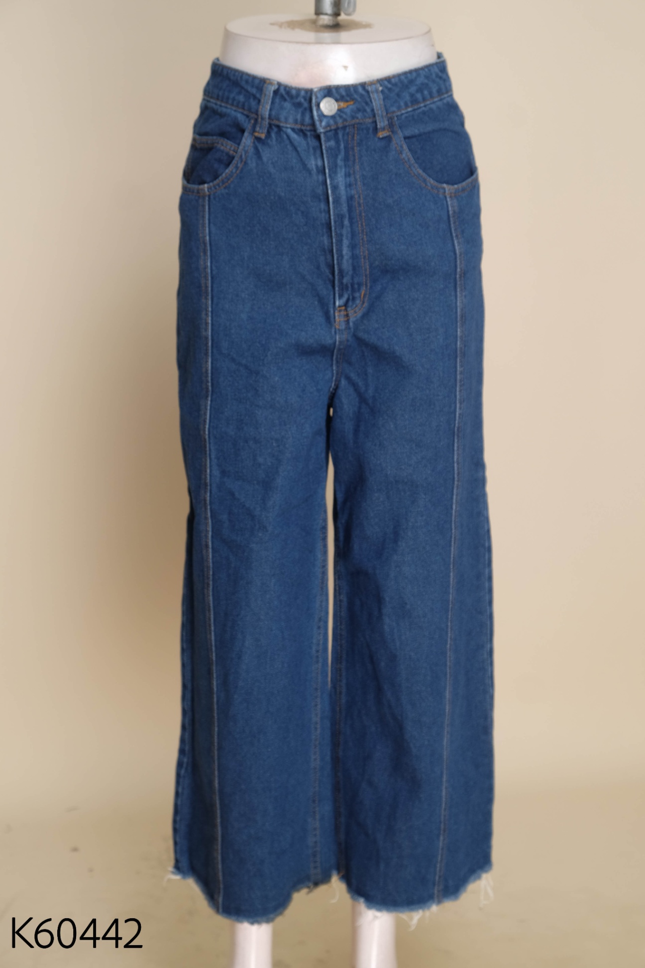 Quần jeans xanh ống suông