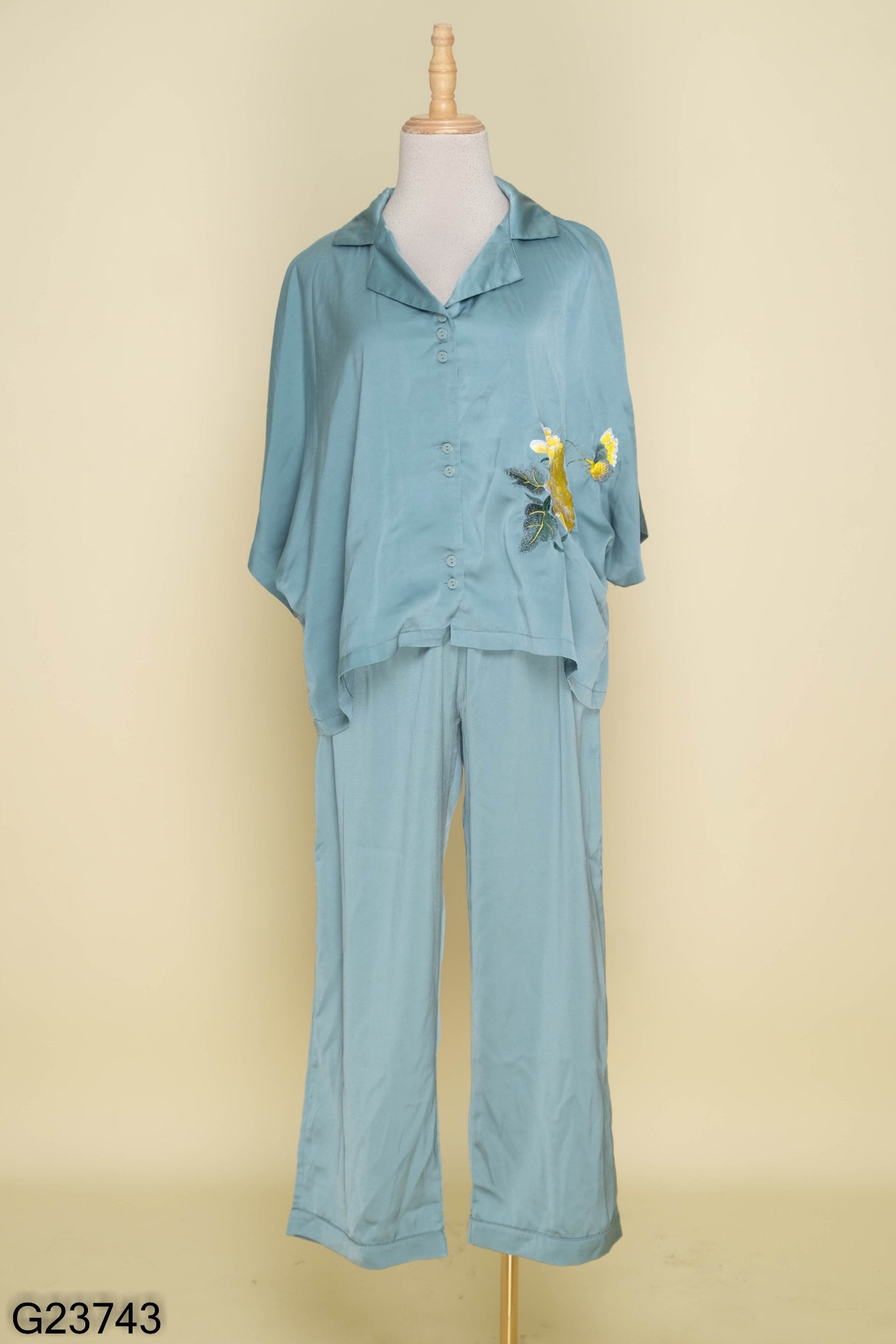 SET Pijama lụa xanh áo + quần dài