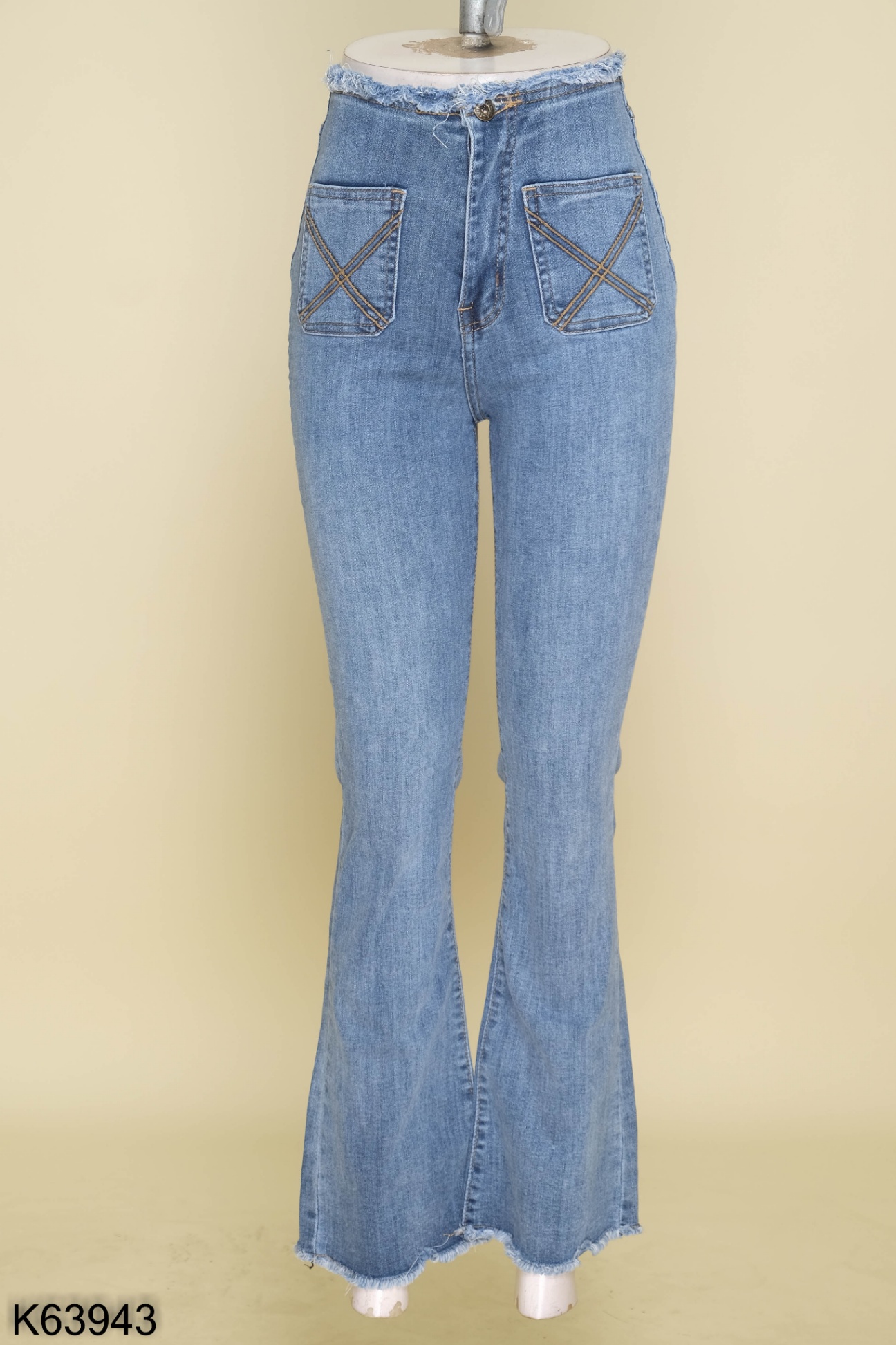 Quần jeans xanh cạp cao