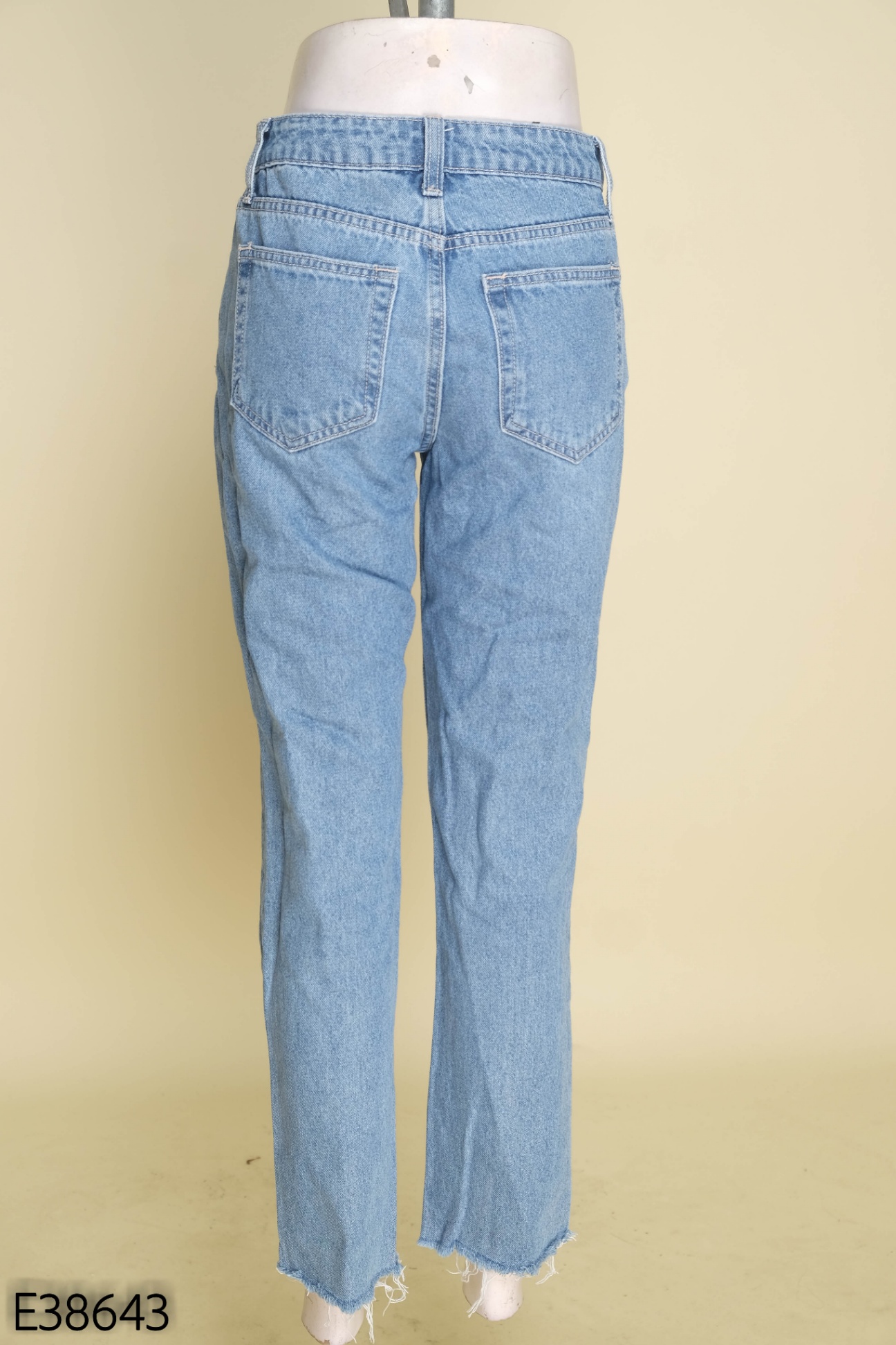 Quần jeans xanh