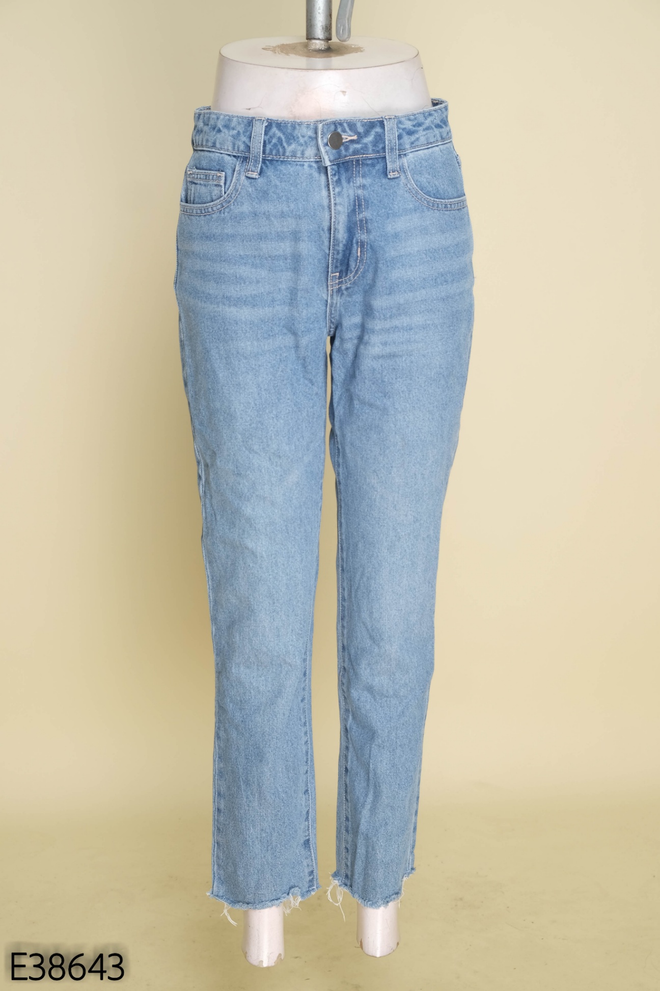 Quần jeans xanh