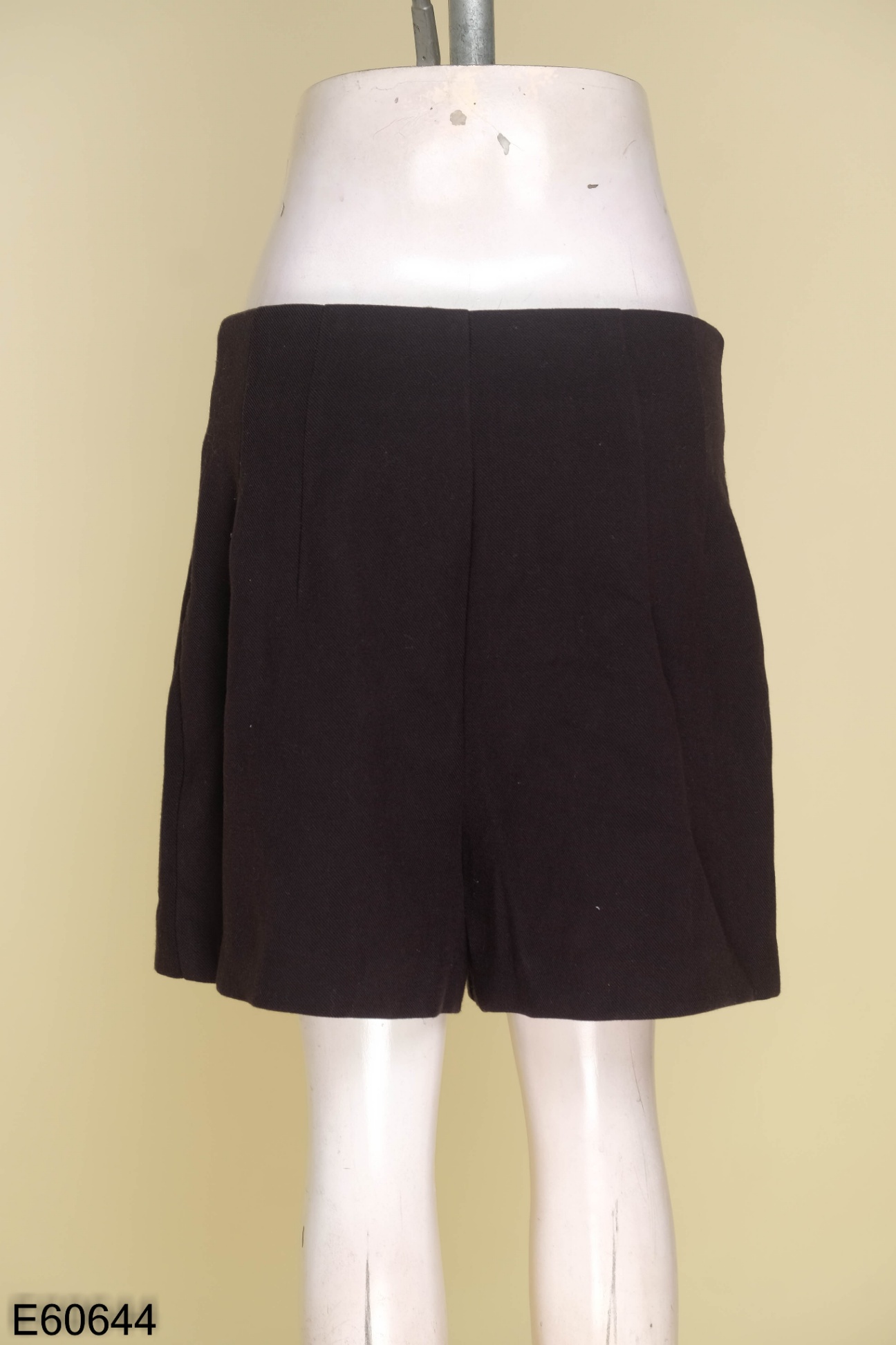 Quần shorts đen trơn (ZARA xuất)