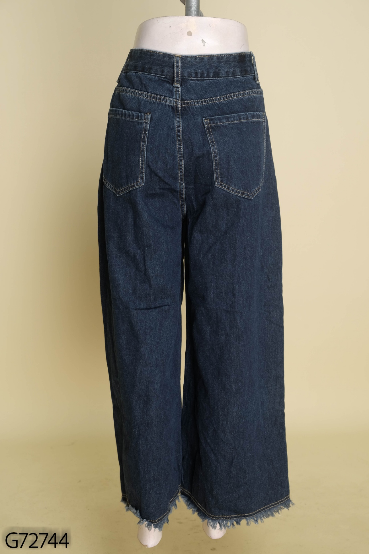 Quần jeans xanh đen gân giữa