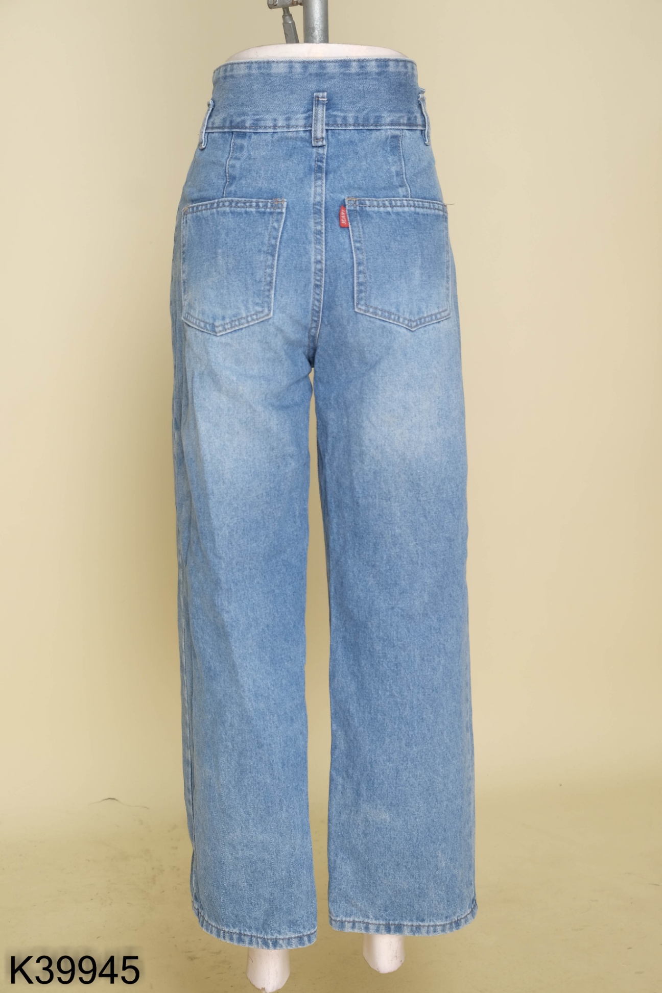 Quần jeans xanh phối túi nhỏ