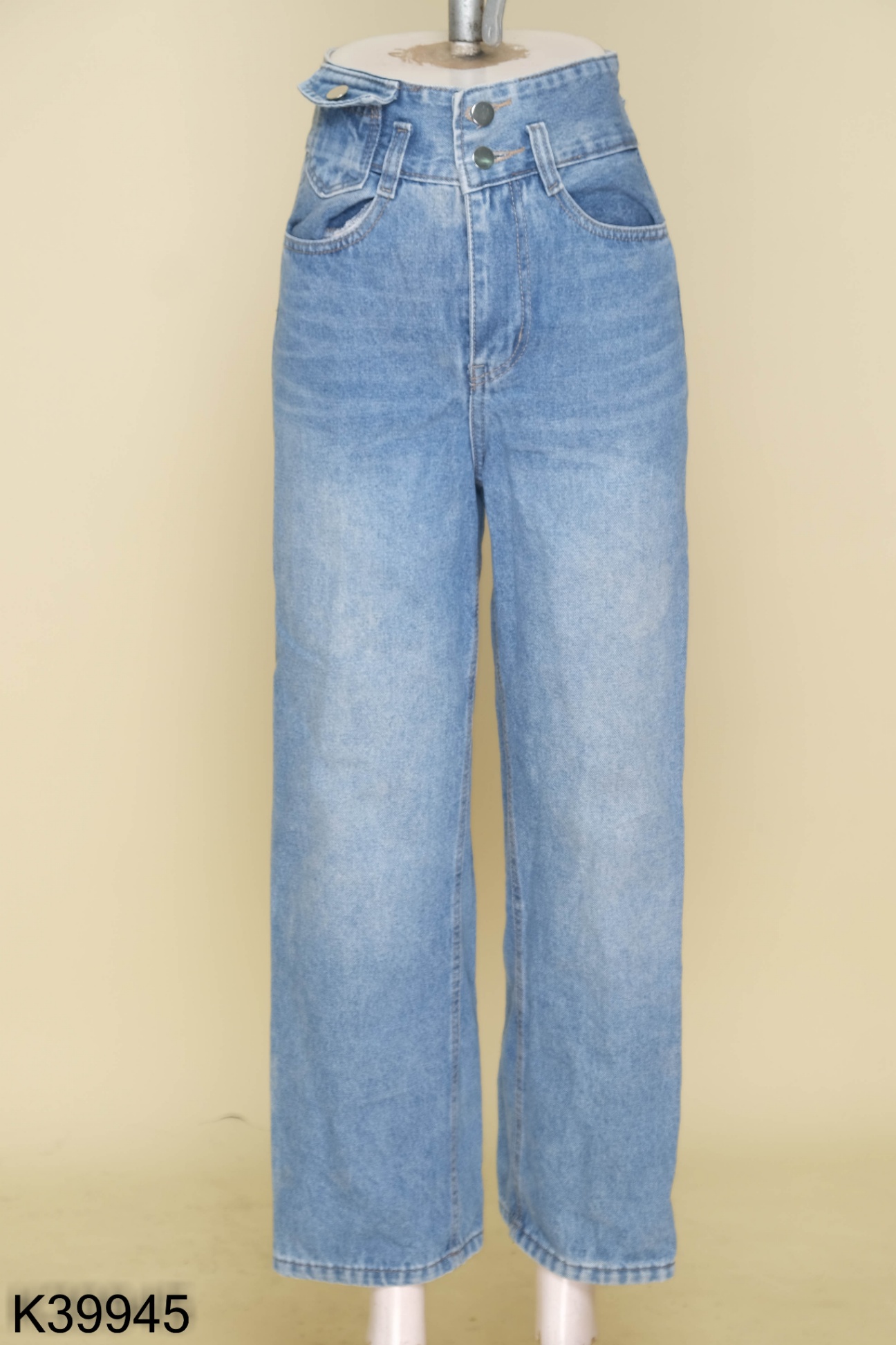 Quần jeans xanh phối túi nhỏ