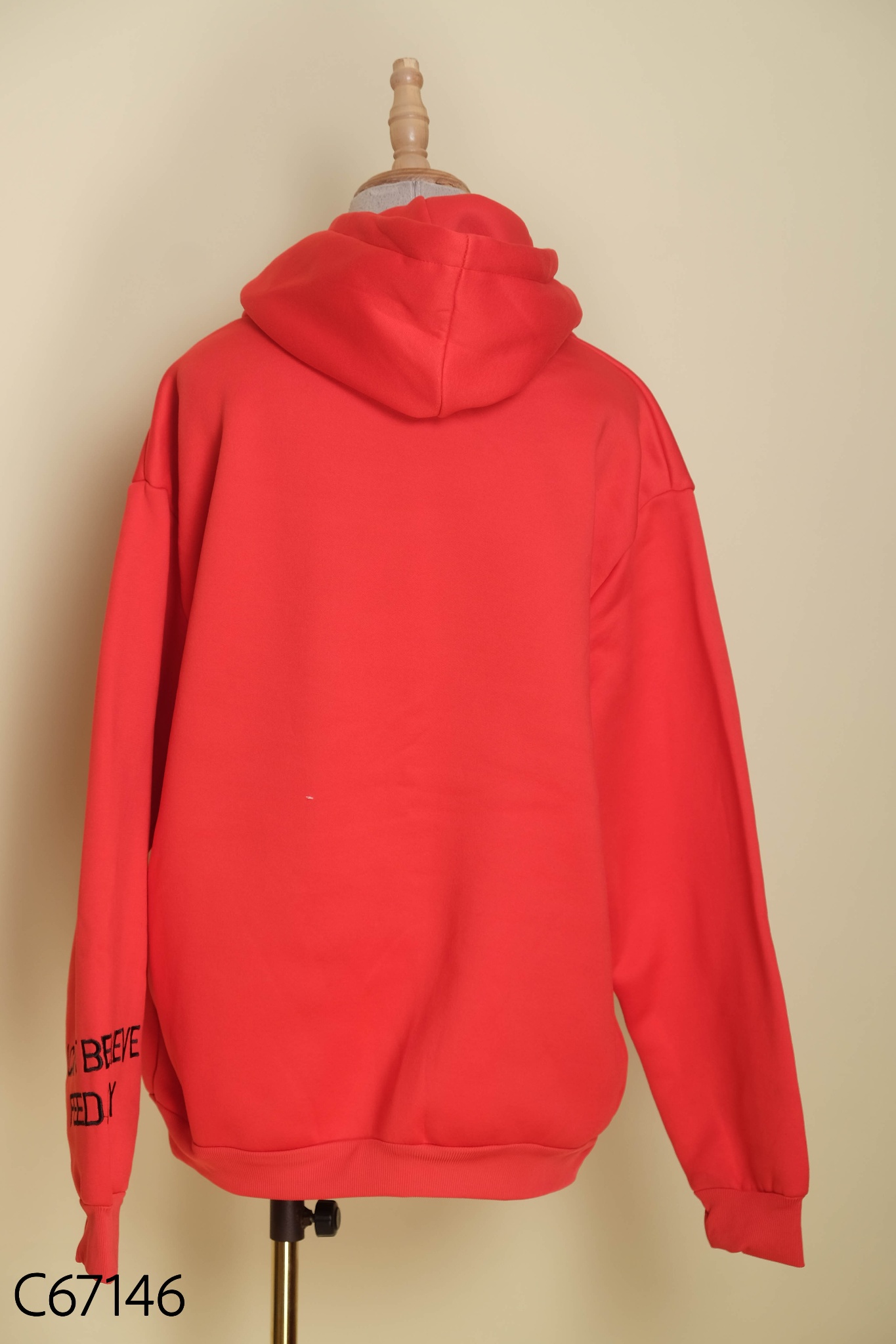 Hoodie đỏ trơn tay thêu chữ