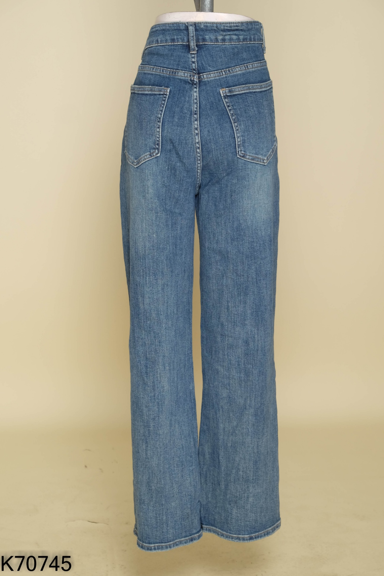 Quần jeans FIRST LINE.LY xanh ống suông