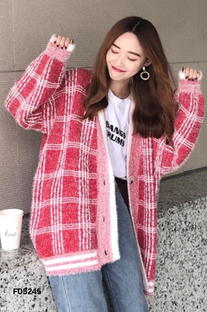 Áo khoác cardigan len kẻ đỏ