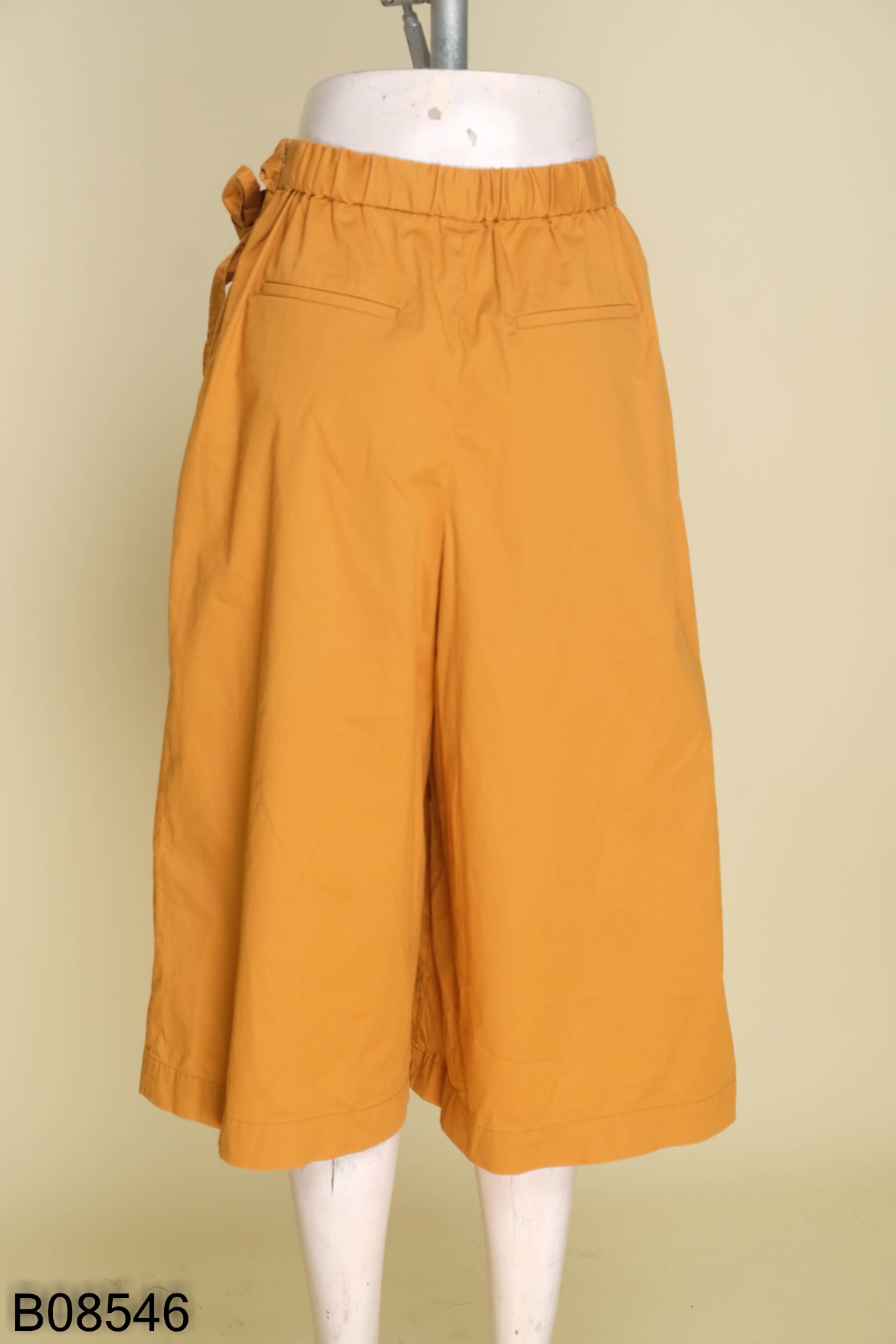 Quần culottes UNIQLO vàng cam