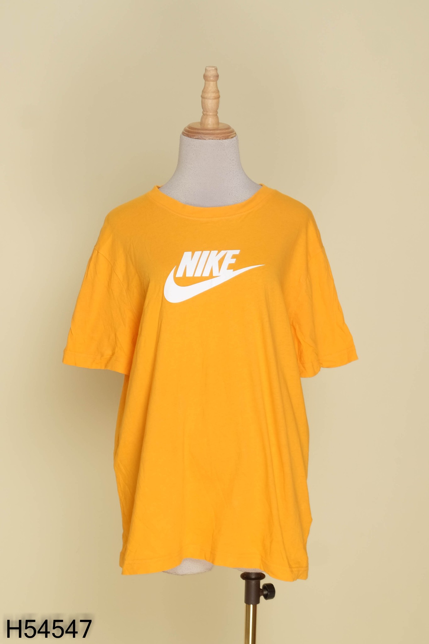 Áo cam NIKE in chữ