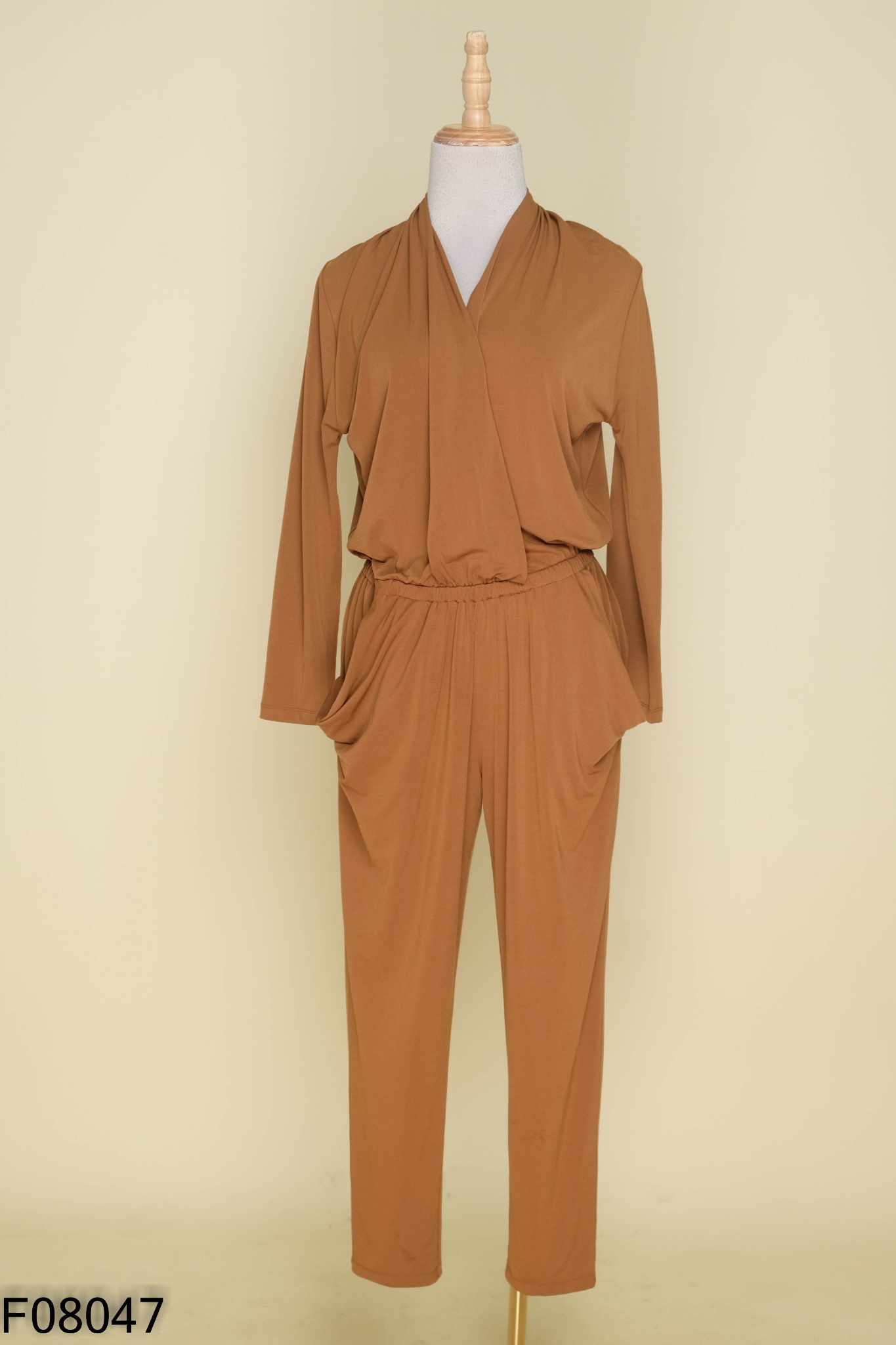 Jumpsuit nâu trơn