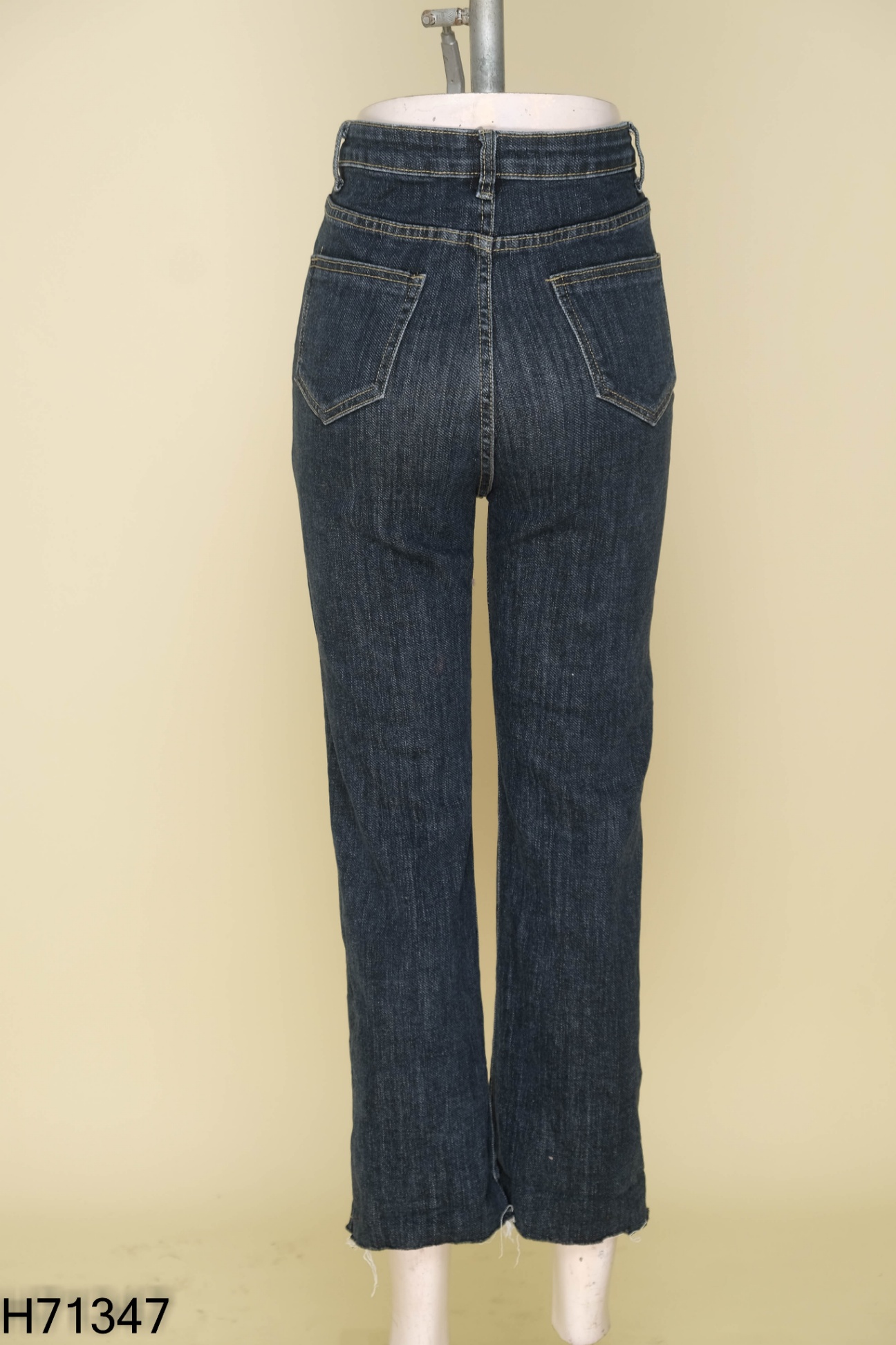 Quần jeans trơn xanh đậm