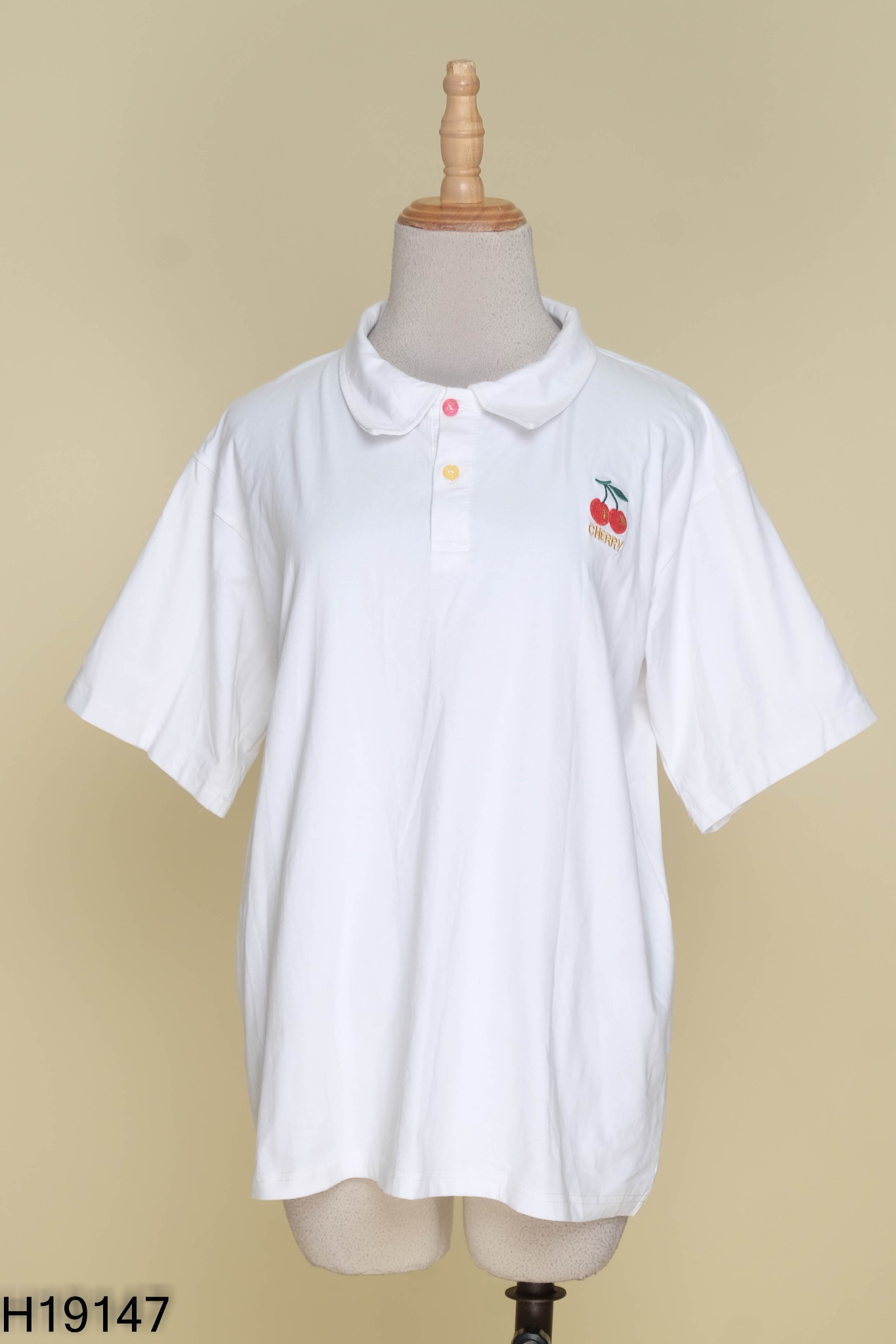 NEWTAG Áo polo trắng thêu cherry