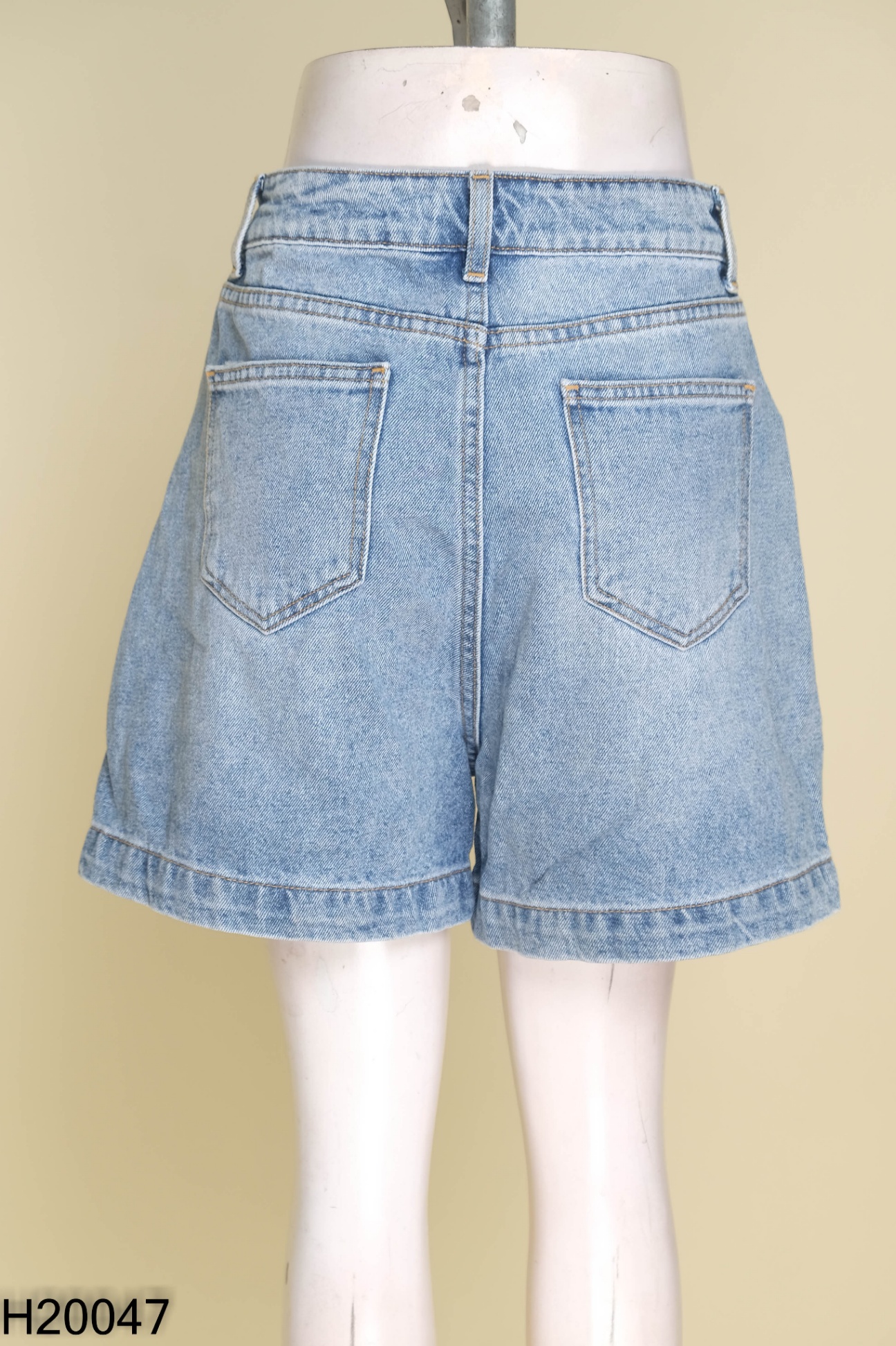 Quần short jean xanh trơn