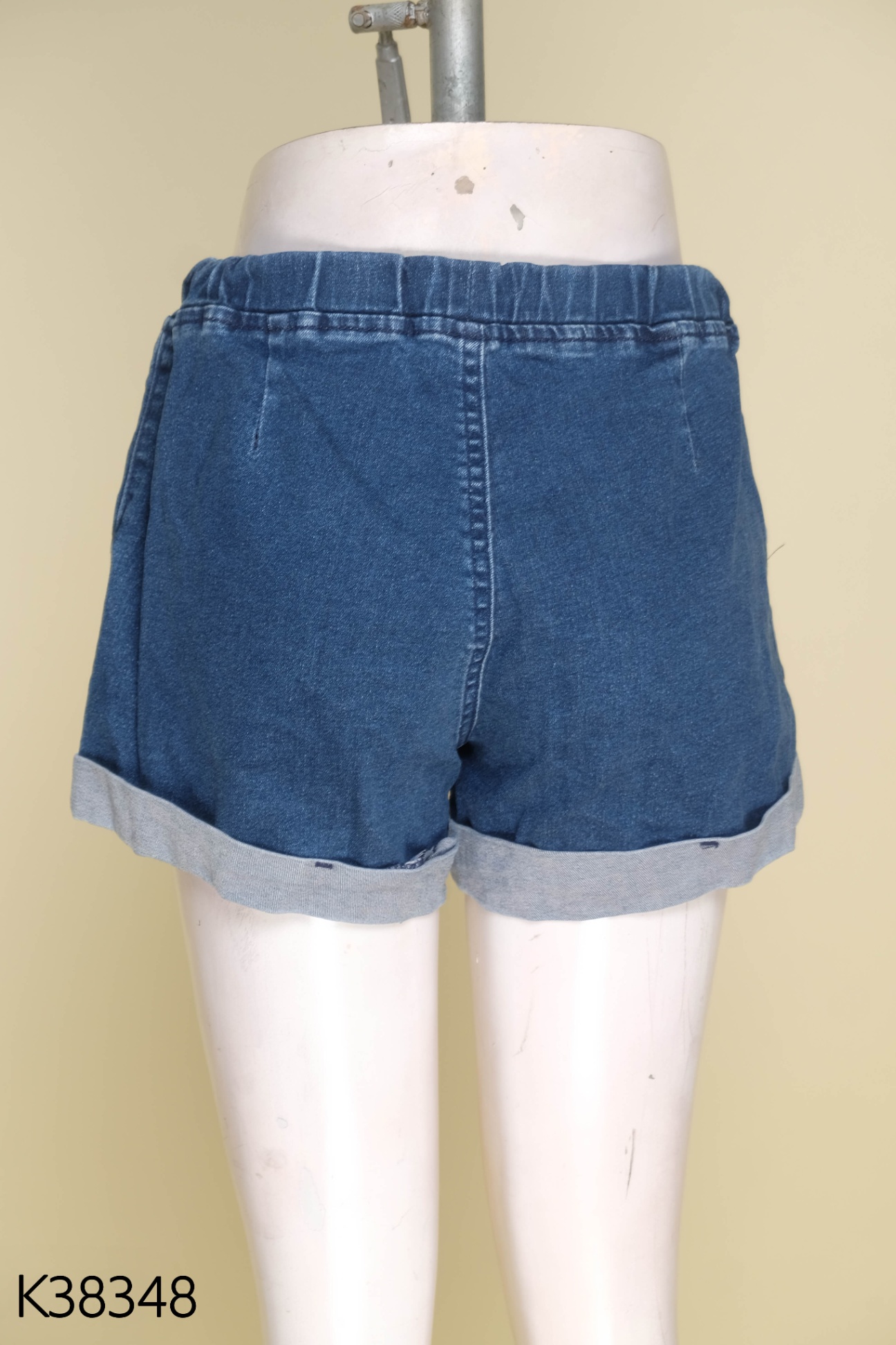 Quần shorts 20AGAIN xanh