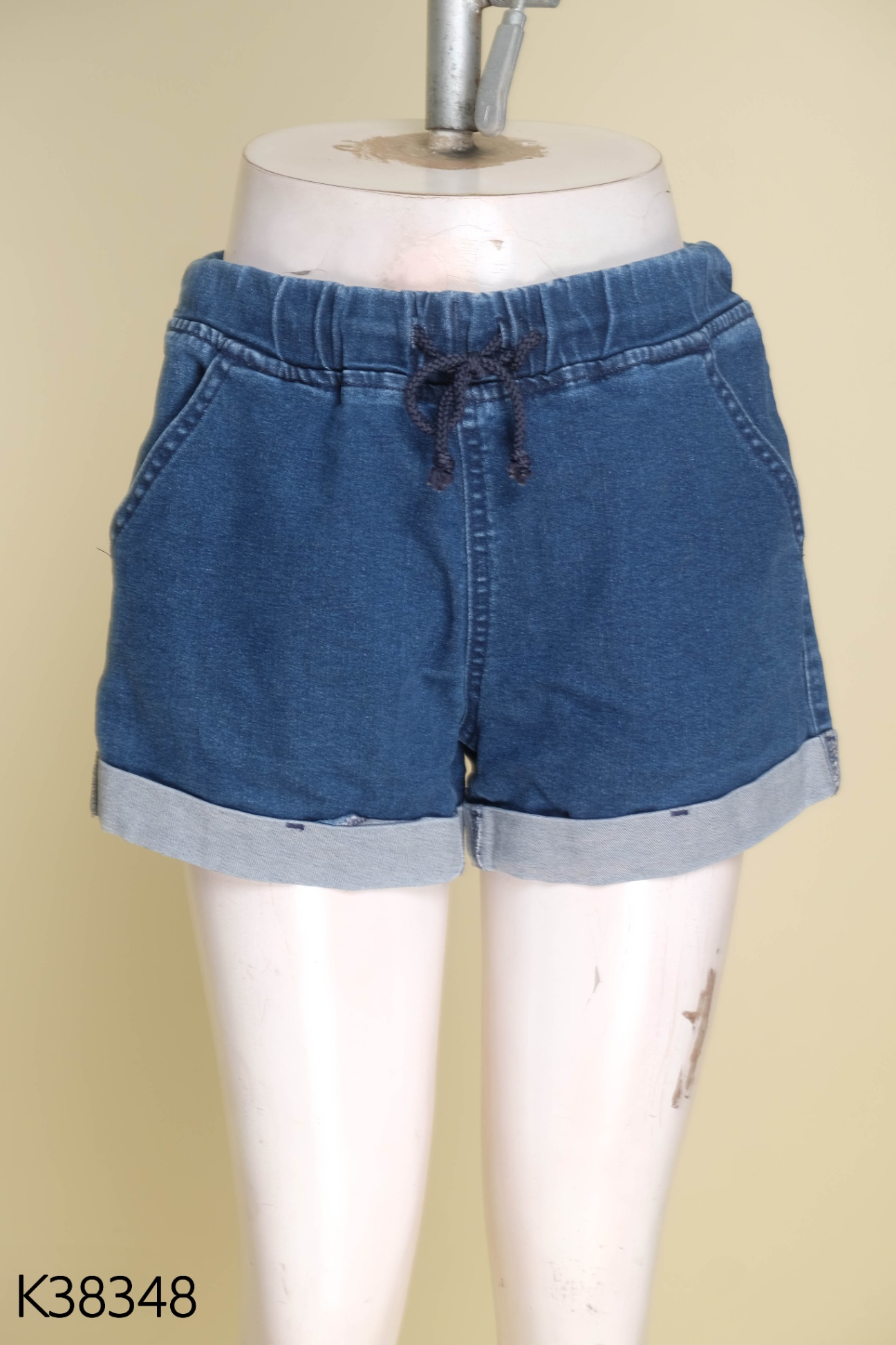 Quần shorts 20AGAIN xanh