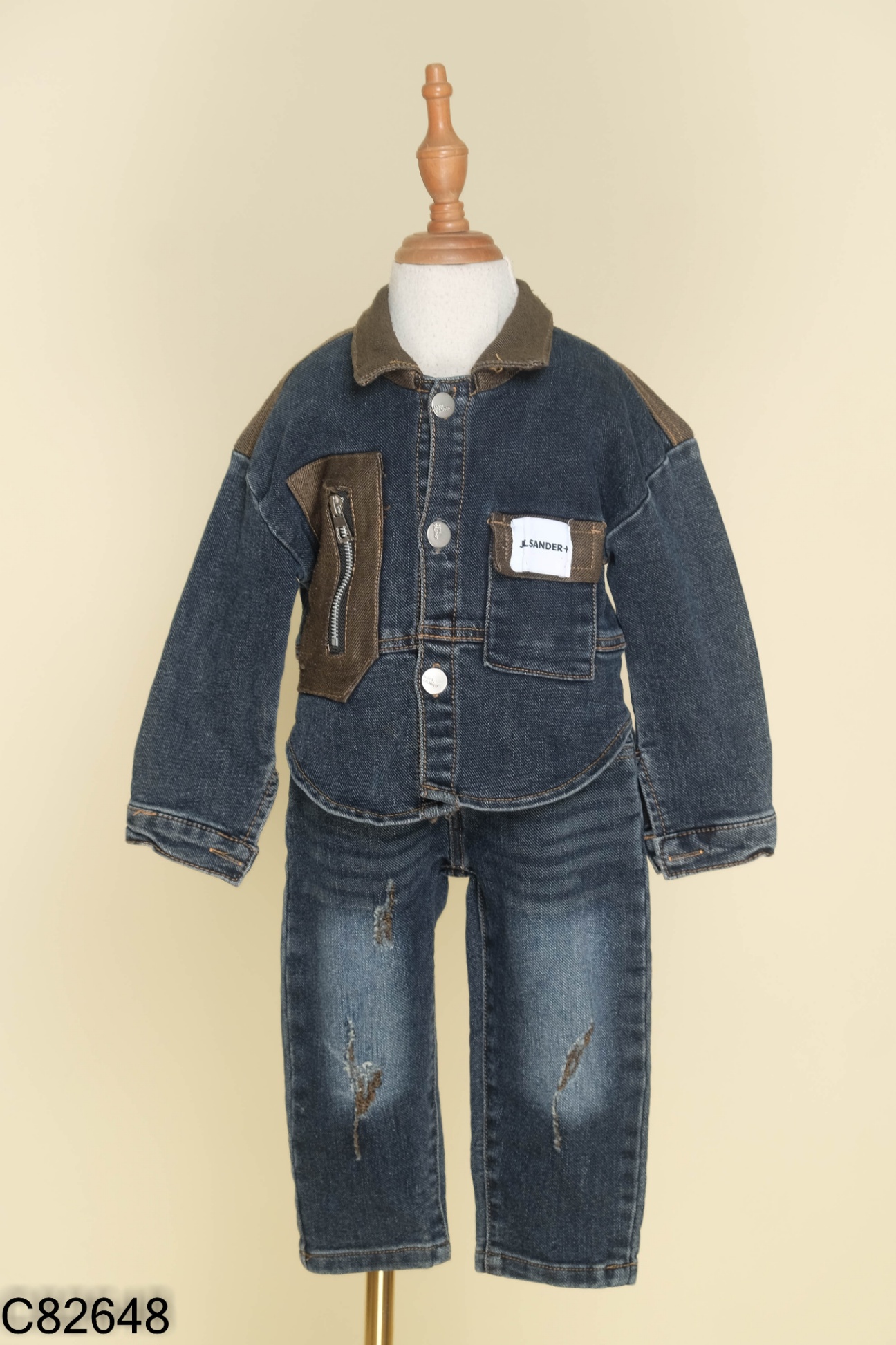 Set jeans xanh áo sơ mi + quần kid