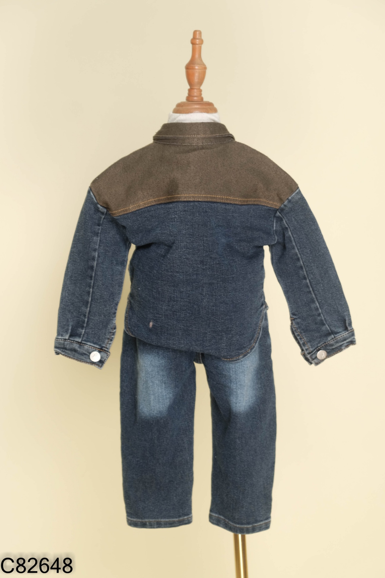 Set jeans xanh áo sơ mi + quần kid