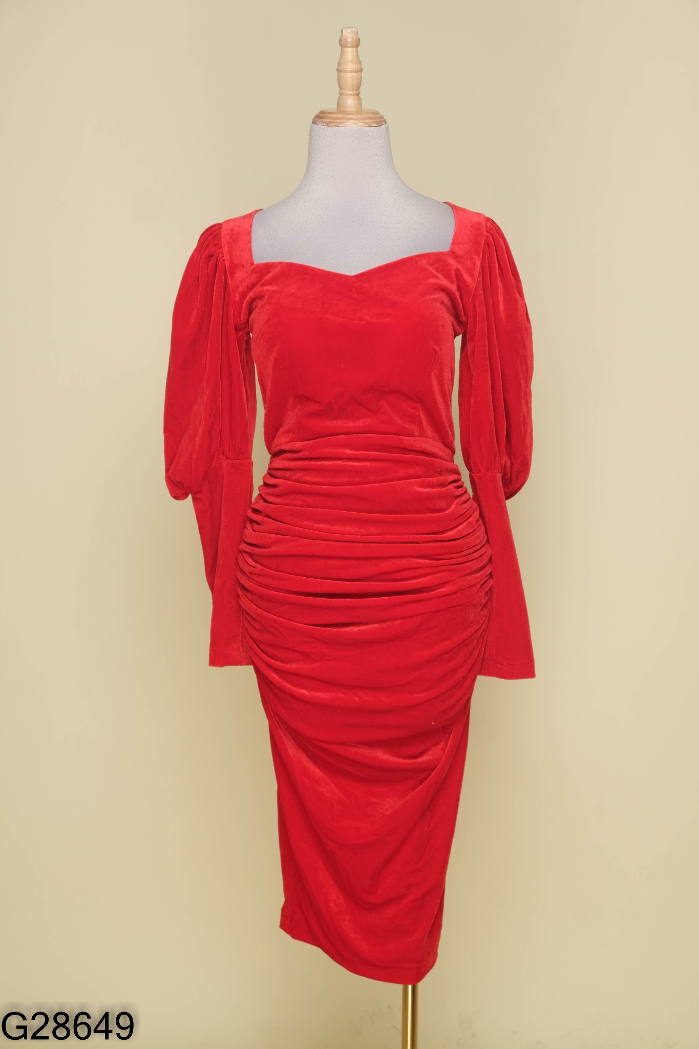 Váy B.COLLECTION DESIGN nhung đỏ bèo