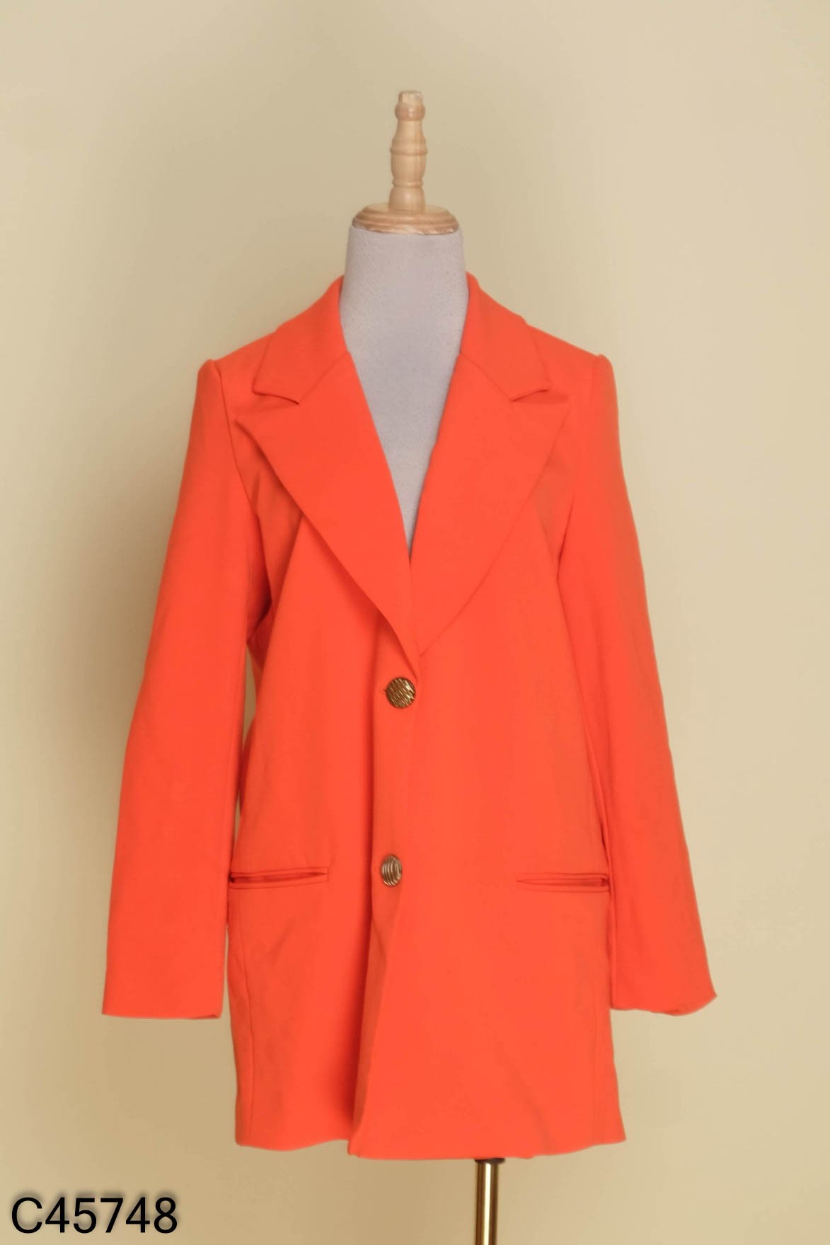 Áo blazer cam CCHAT phối cúc