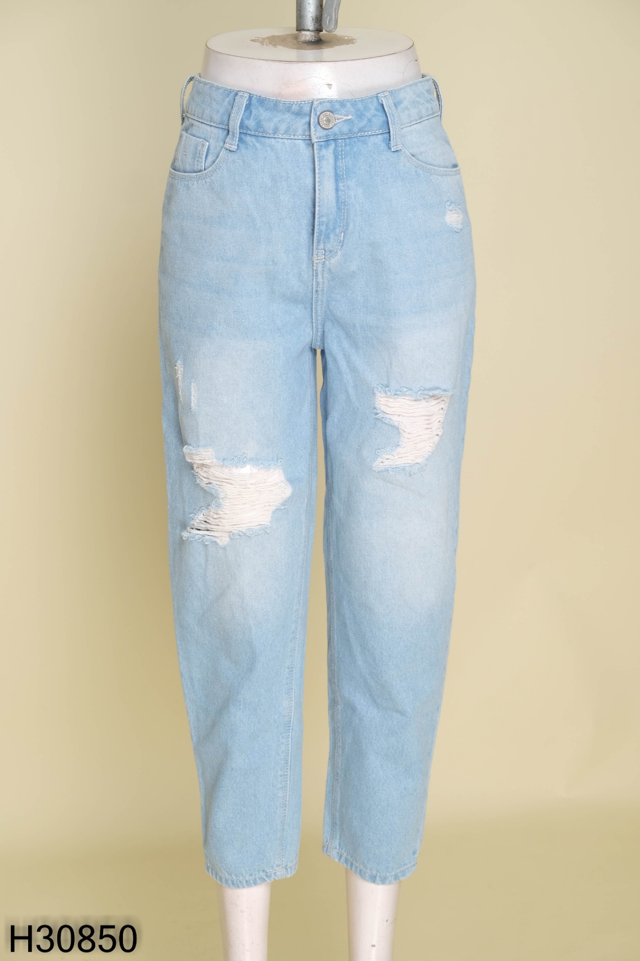 Quần jeans GEN VIET xanh rách