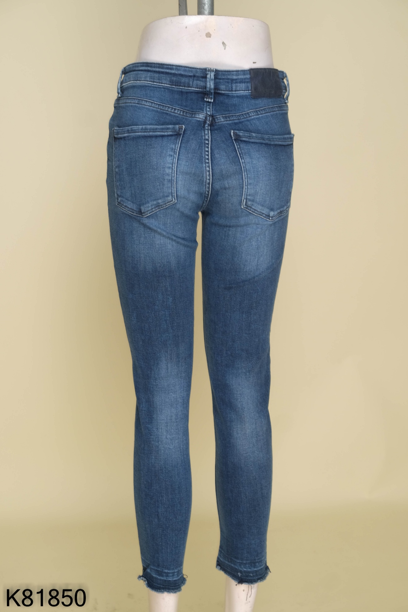 Quần jeans ZARA xanh rách