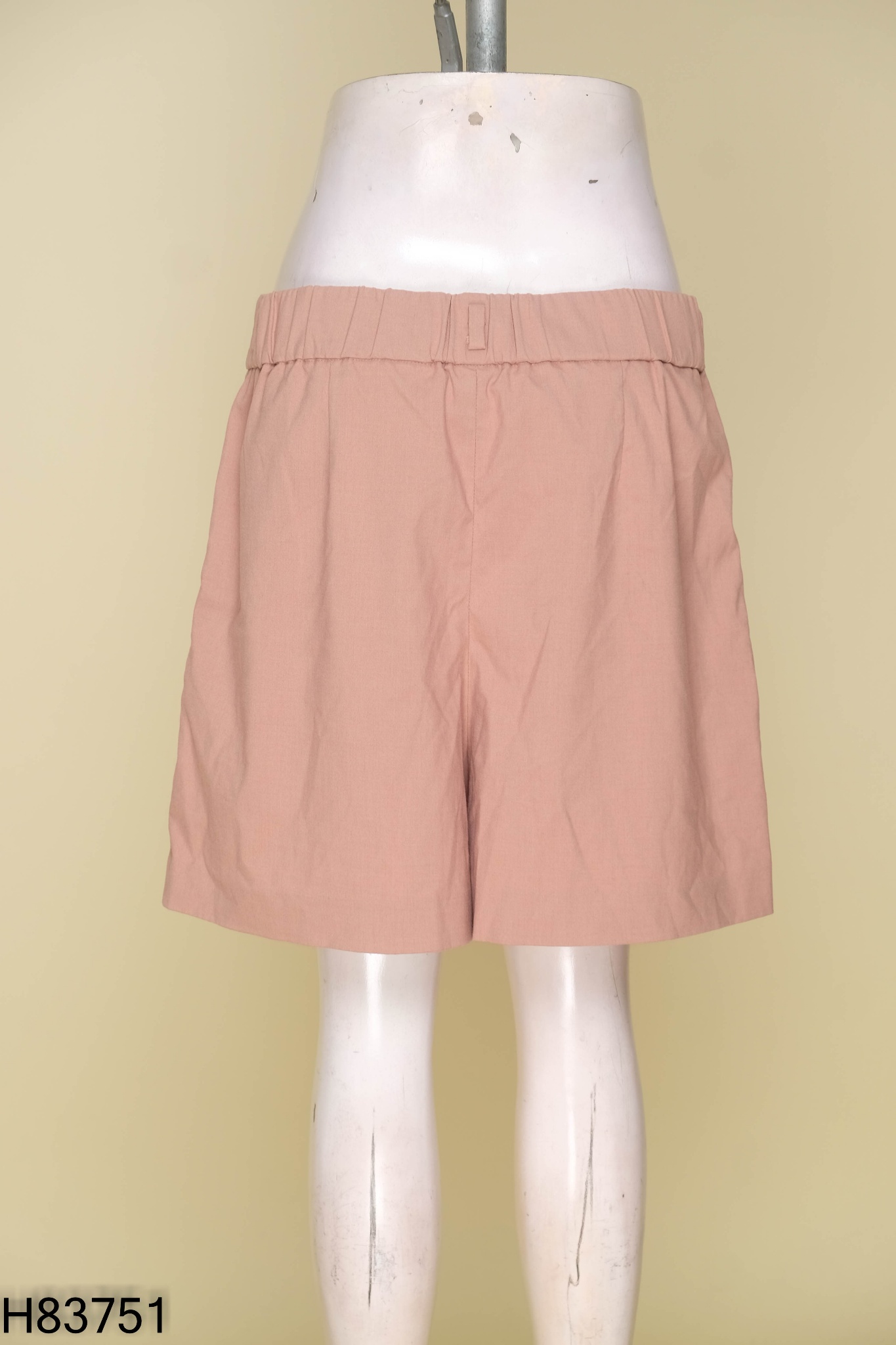 Quần short UNIQLO hồng trơn