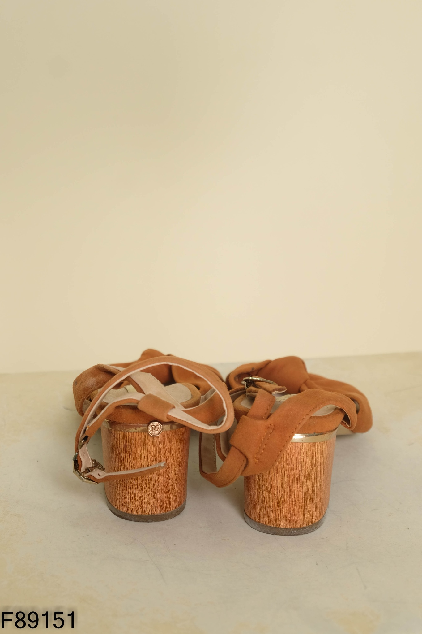 Sandals nâu da lộn