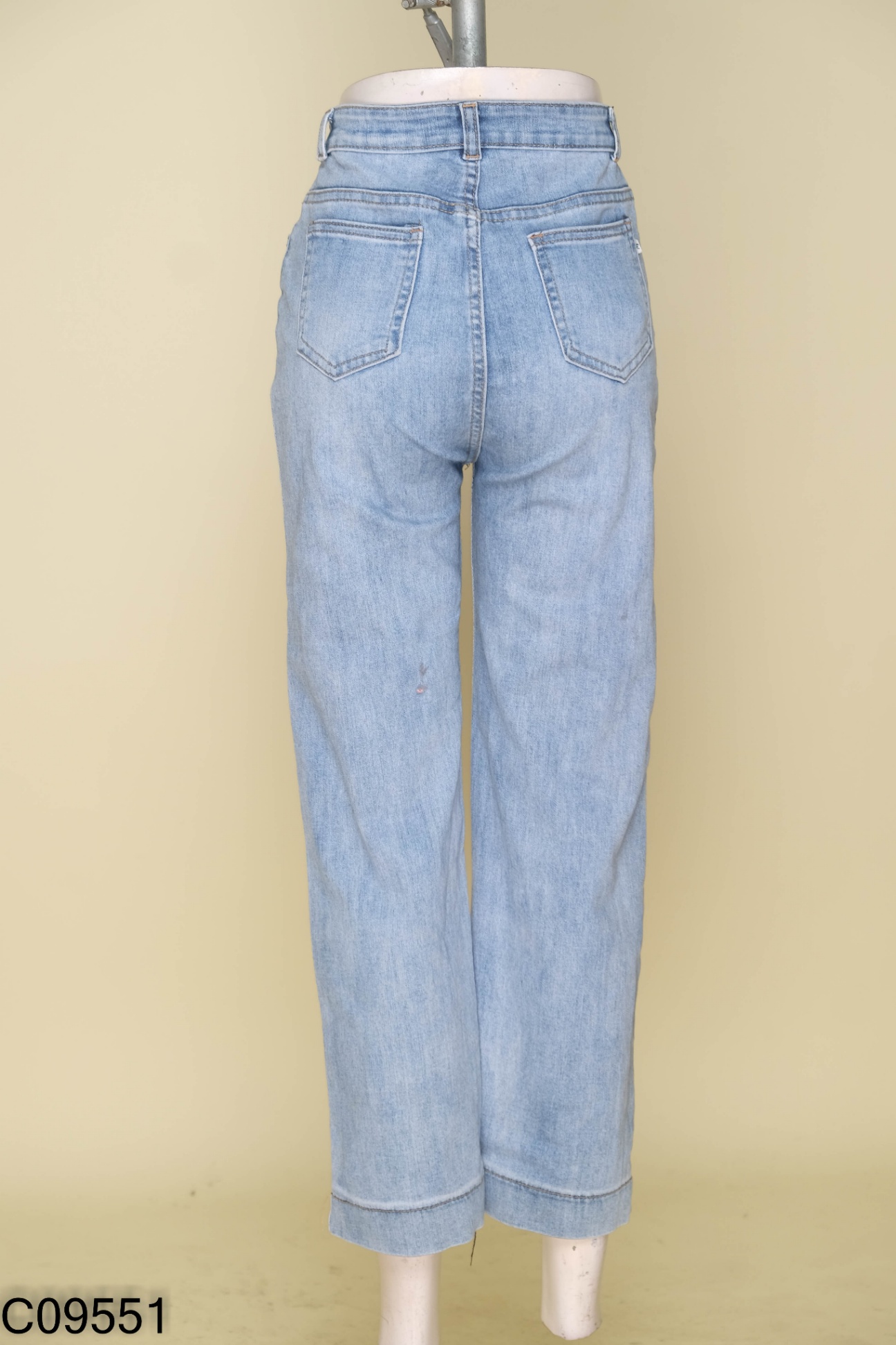 Quần jeans trơn xanh nhạt