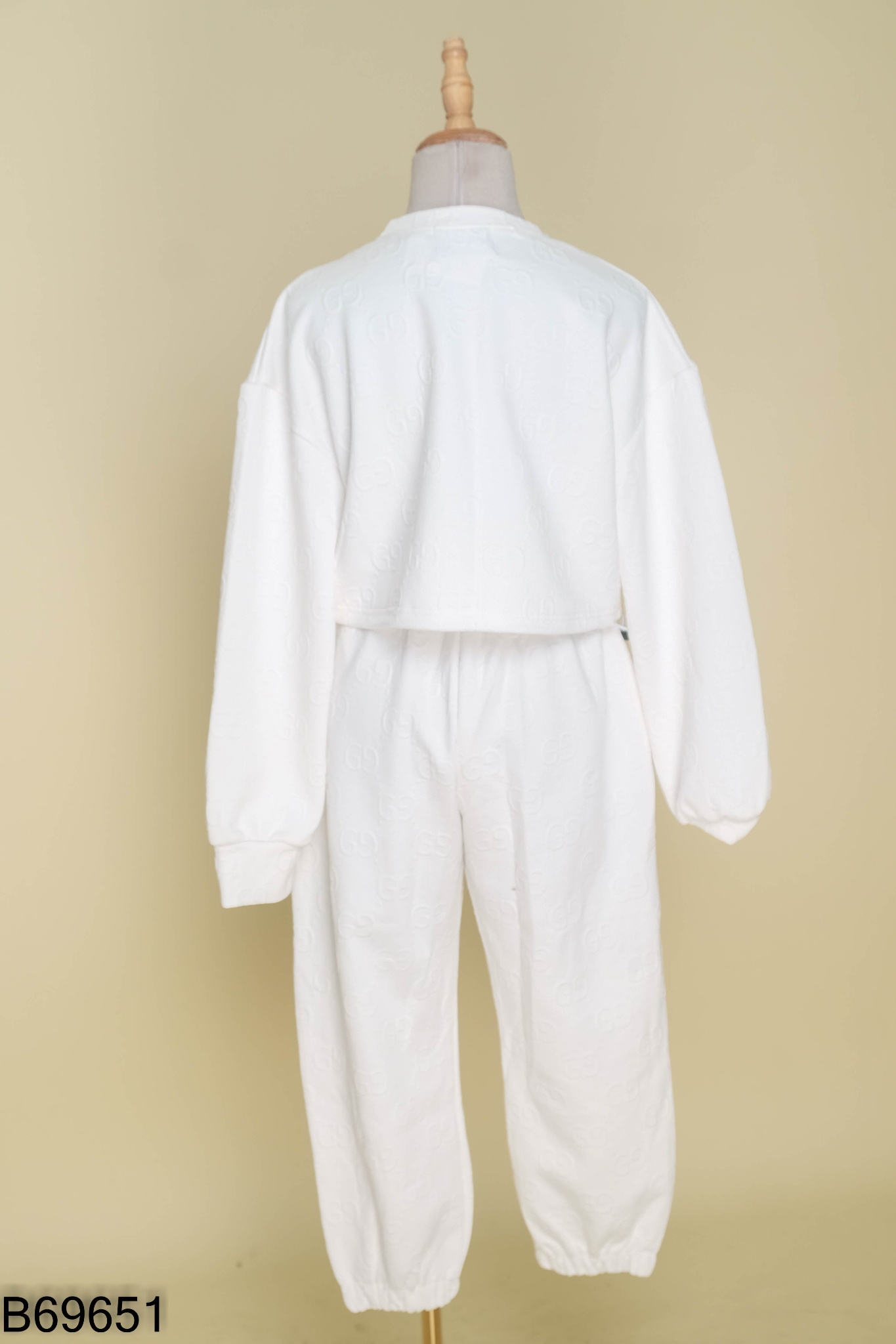 SET Áo croptop chữ + quần dài